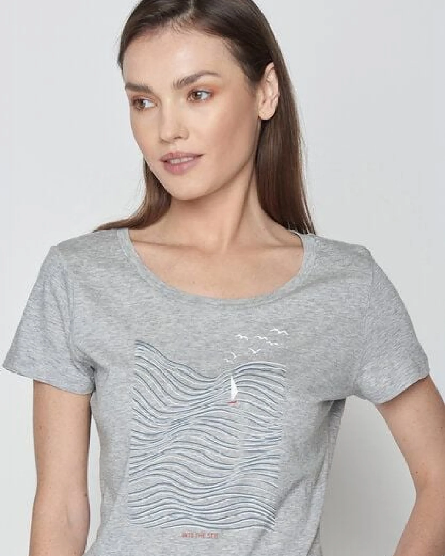 GREENBOMB Nature High Sea Loves - Sportliches T-Shirt aus Bio-Baumwolle / hochwertiger Print / GOTS / Fair & Vegan – Ansicht 4