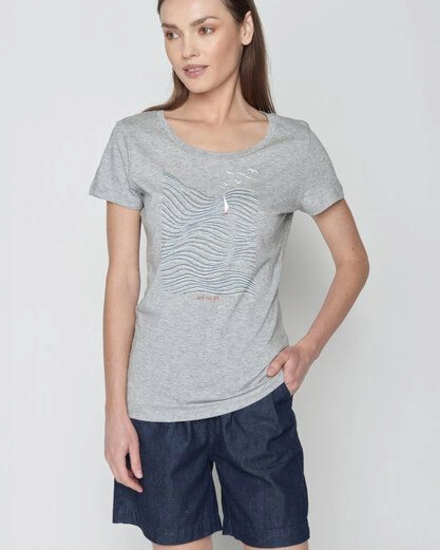 GREENBOMB Nature High Sea Loves - Sportliches T-Shirt aus Bio-Baumwolle / hochwertiger Print / GOTS / Fair & Vegan – Ansicht 2