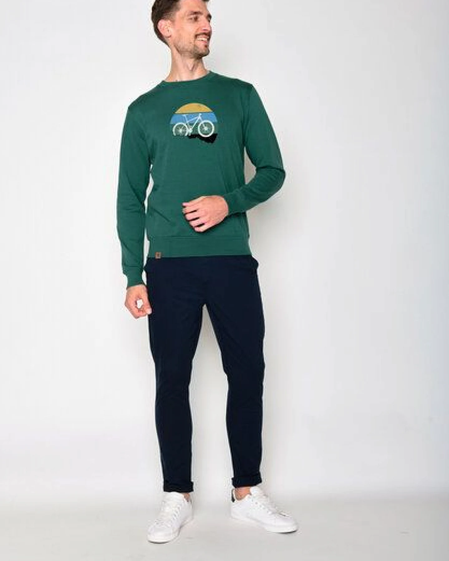 GREENBOMB Bike Downhill Wild - Gemütliches Sweatshirt aus Bio-Baumwolle / hochwertiger Print / GOTS / Fair & Vegan – Ansicht 2