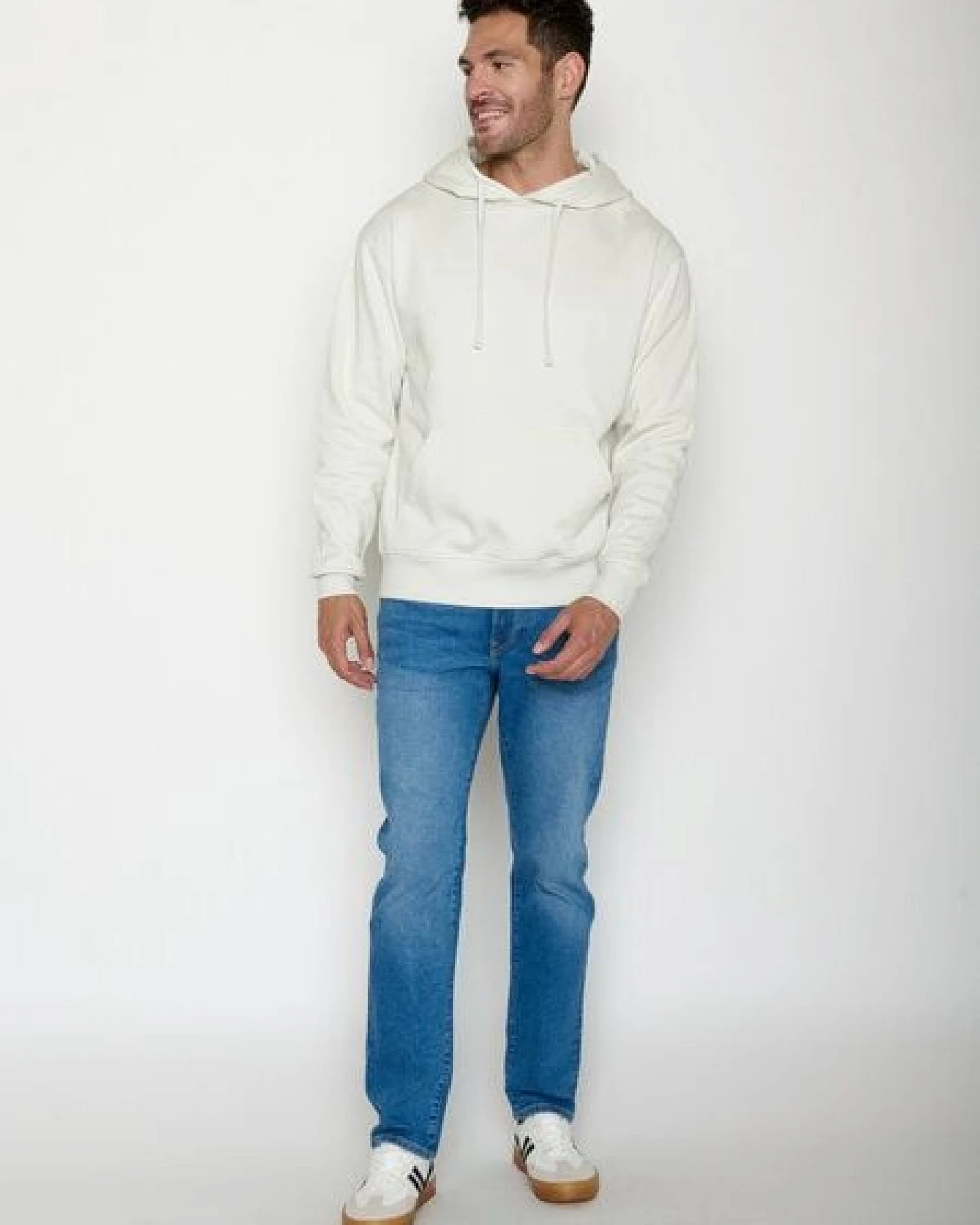 GREENBOMB Basic Joy - Gemütlicher Hoodie aus Bio-Baumwolle / GOTS / Fair & Vegan – Ansicht 3