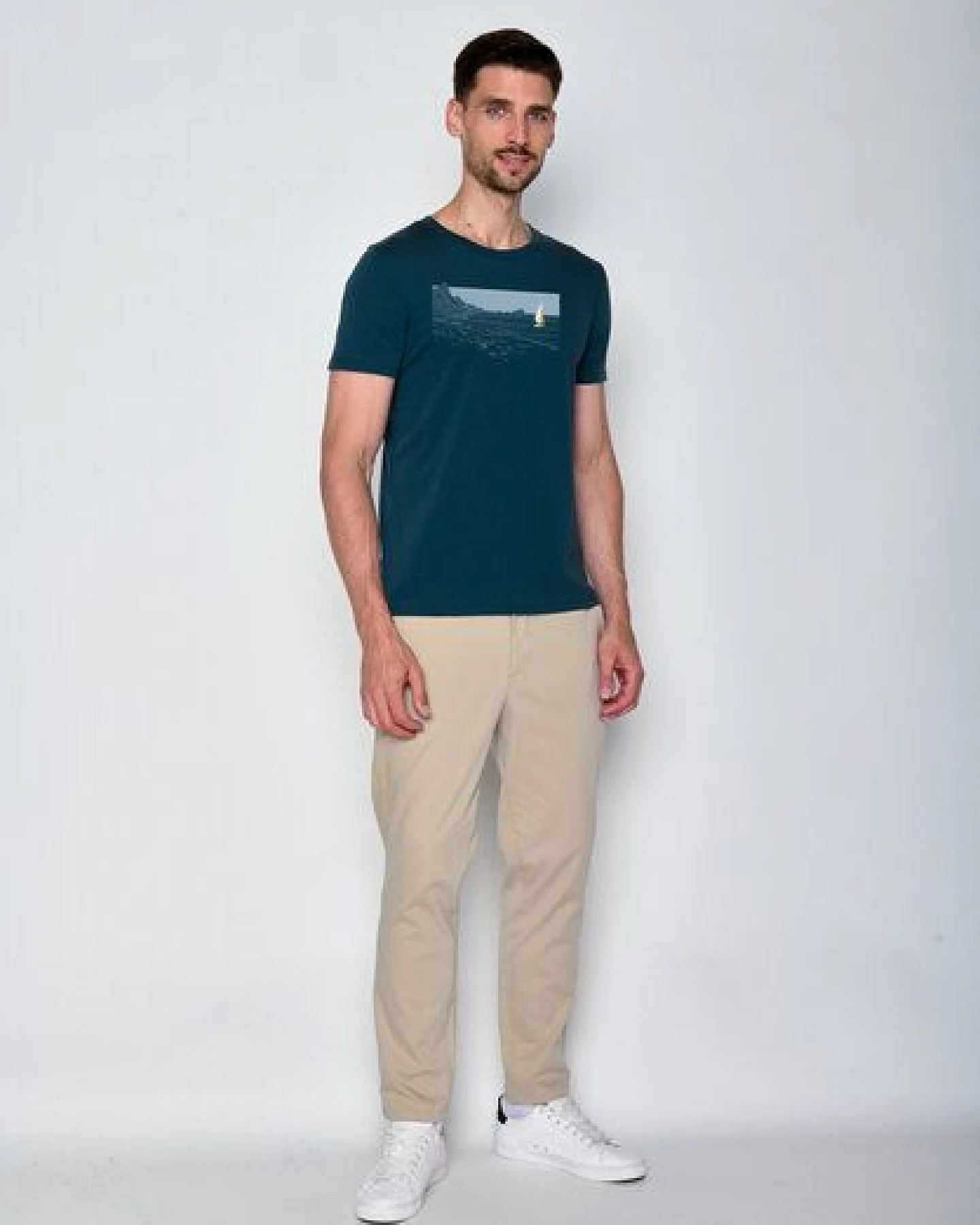 GREENBOMB Nature Cliffsail Guide - Sportliches T-Shirt aus Bio-Baumwolle / hochwertiger Print / GOTS / Fair & Vegan – Ansicht 2