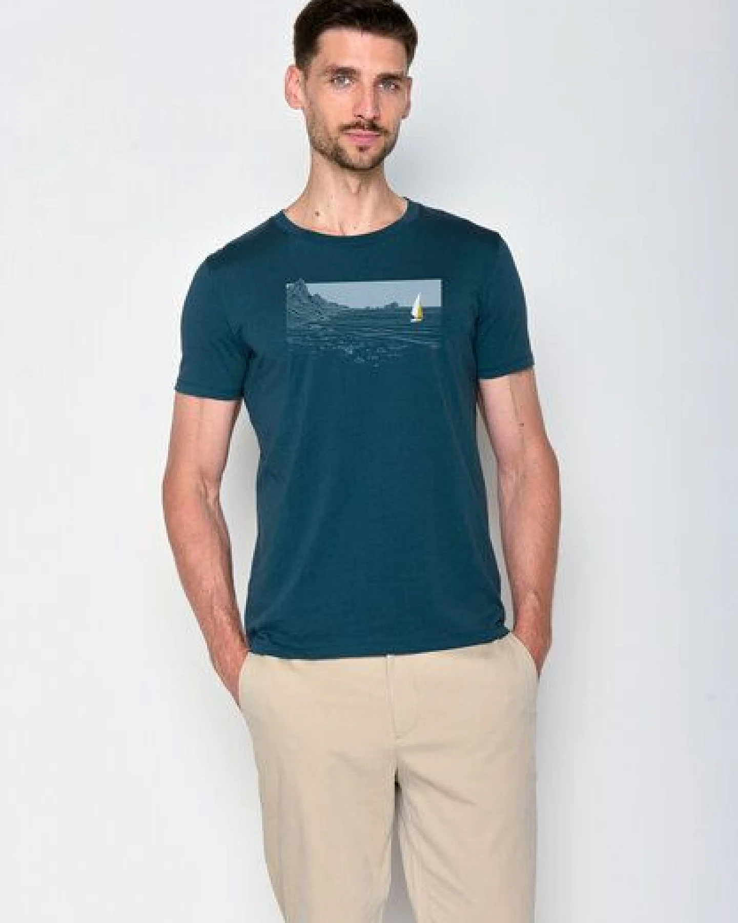 GREENBOMB Nature Cliffsail Guide - Sportliches T-Shirt aus Bio-Baumwolle / hochwertiger Print / GOTS / Fair & Vegan – Ansicht 3