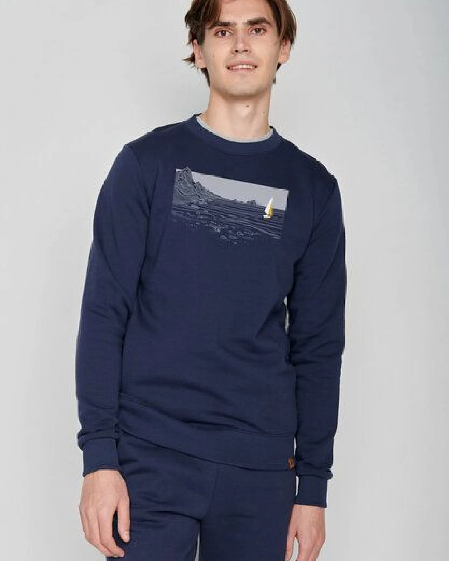GREENBOMB Nature Cliffsail Wild - Gemütliches Sweatshirt aus Bio-Baumwolle / hochwertiger Print / GOTS / Fair & Vegan – Ansicht 2