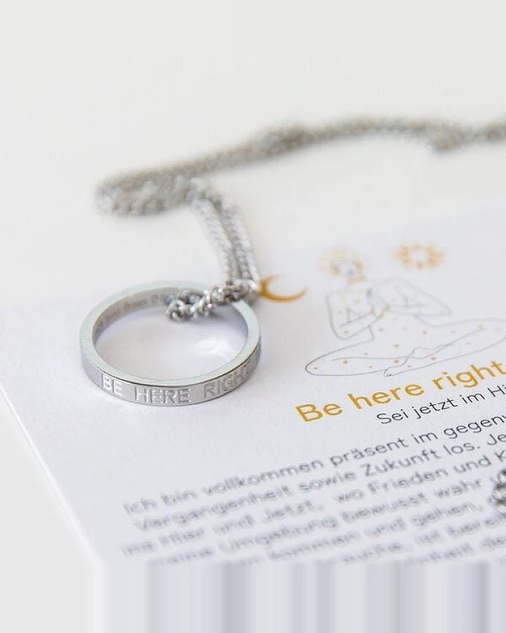 Divasya Silberne Kette mit Ring