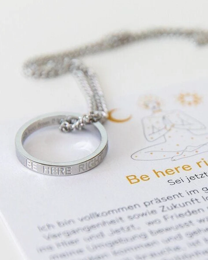 Divasya Silberne Kette mit Ring
