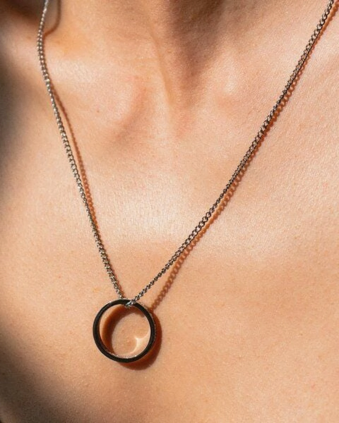 Divasya Silberne Kette mit Ring – Ansicht 4