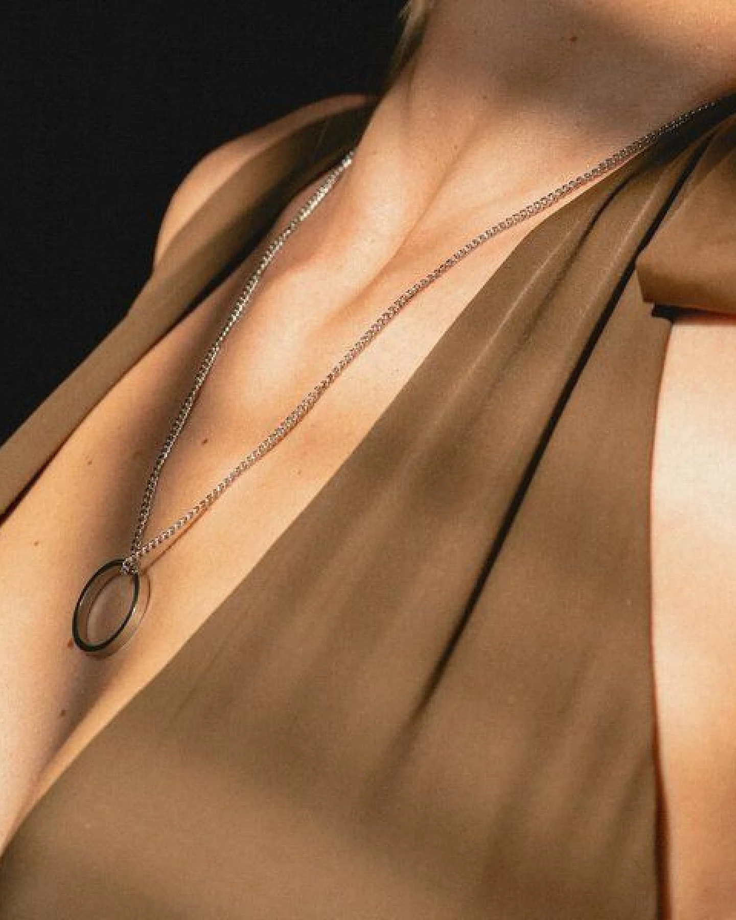 Divasya Silberne Kette mit Ring – Ansicht 4