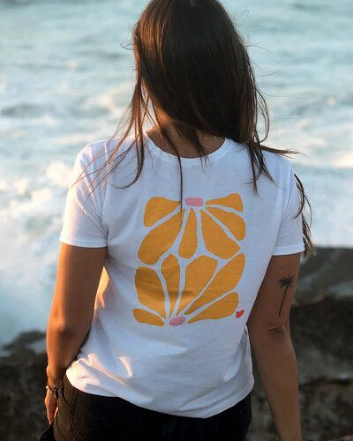 Kultgut Artdesign - Leichtes/ Weiches Shirt - 100% Biobaumwolle / Flowers Forever