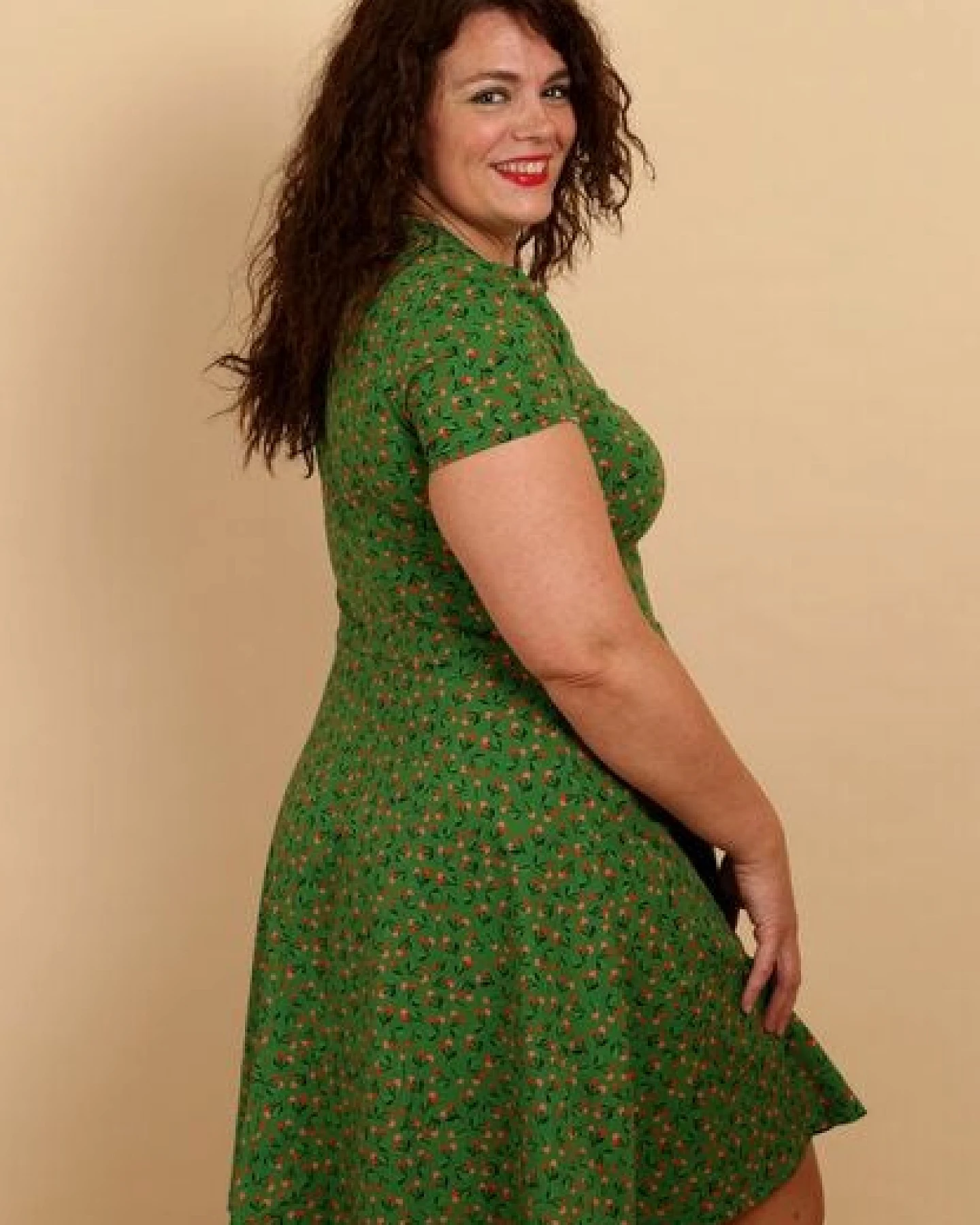 Die rote Zora Keyhole Kleid Cherry Pop – Ansicht 2