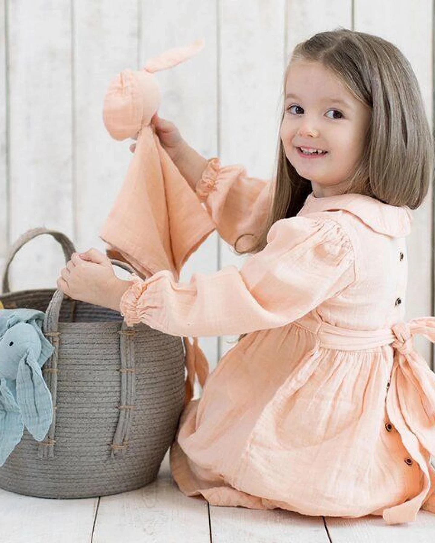 OrganicEra Peter-Pan-Kragen-Kleid aus Bio-Musselin – Ansicht 2