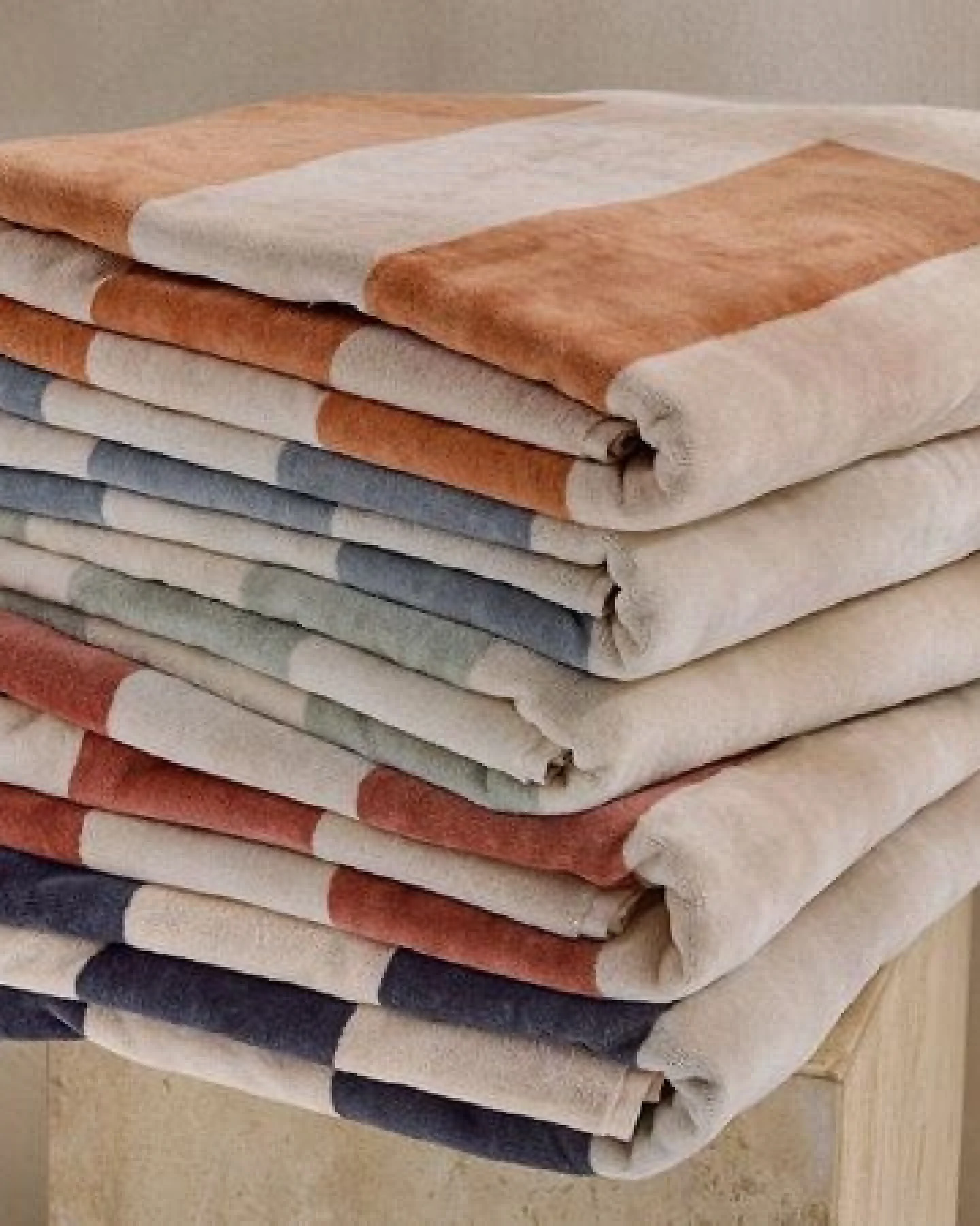 Strandtuch Velours 100x180 - 1 Stk "Yumeko" aus Bio-Baumwolle – Ansicht 3