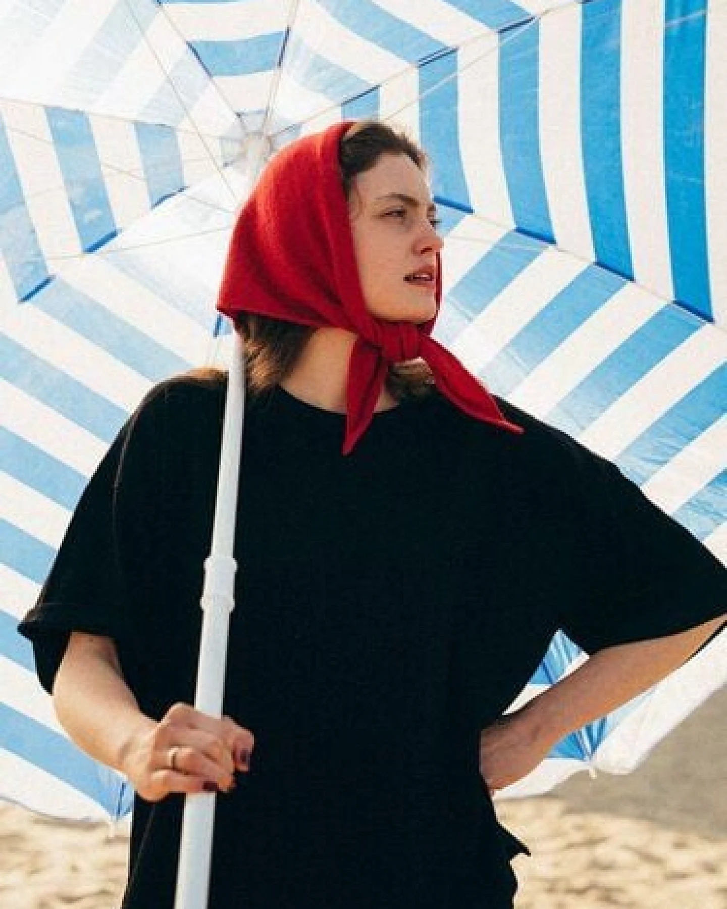 Kopyto BIRUANG Bandana Halstuch 100% Merinowolle RWS-Zertifiziert Ökologisch Unifarben – Ansicht 3