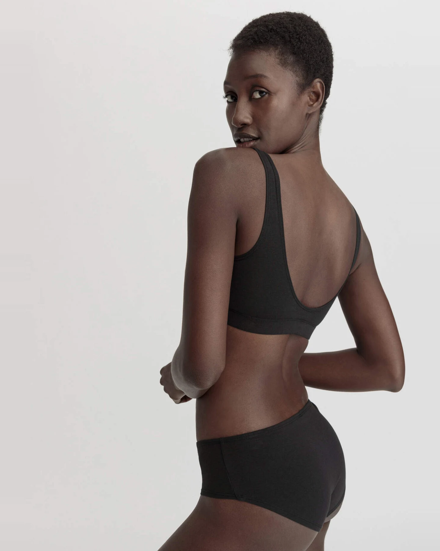 hessnatur Damen Bustier Softbund COTTON FEEL aus Bio-Baumwolle - schwarz - Größe 46 – Ansicht 2