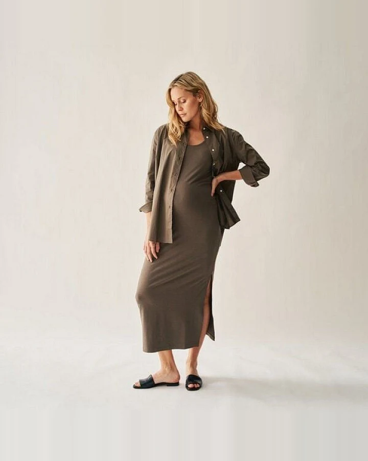 The Mama Set Umstands-Maxikleid „The Maxi Dress“ Figurbetonendes Kleid für Schwangerschaft & darüber hinaus