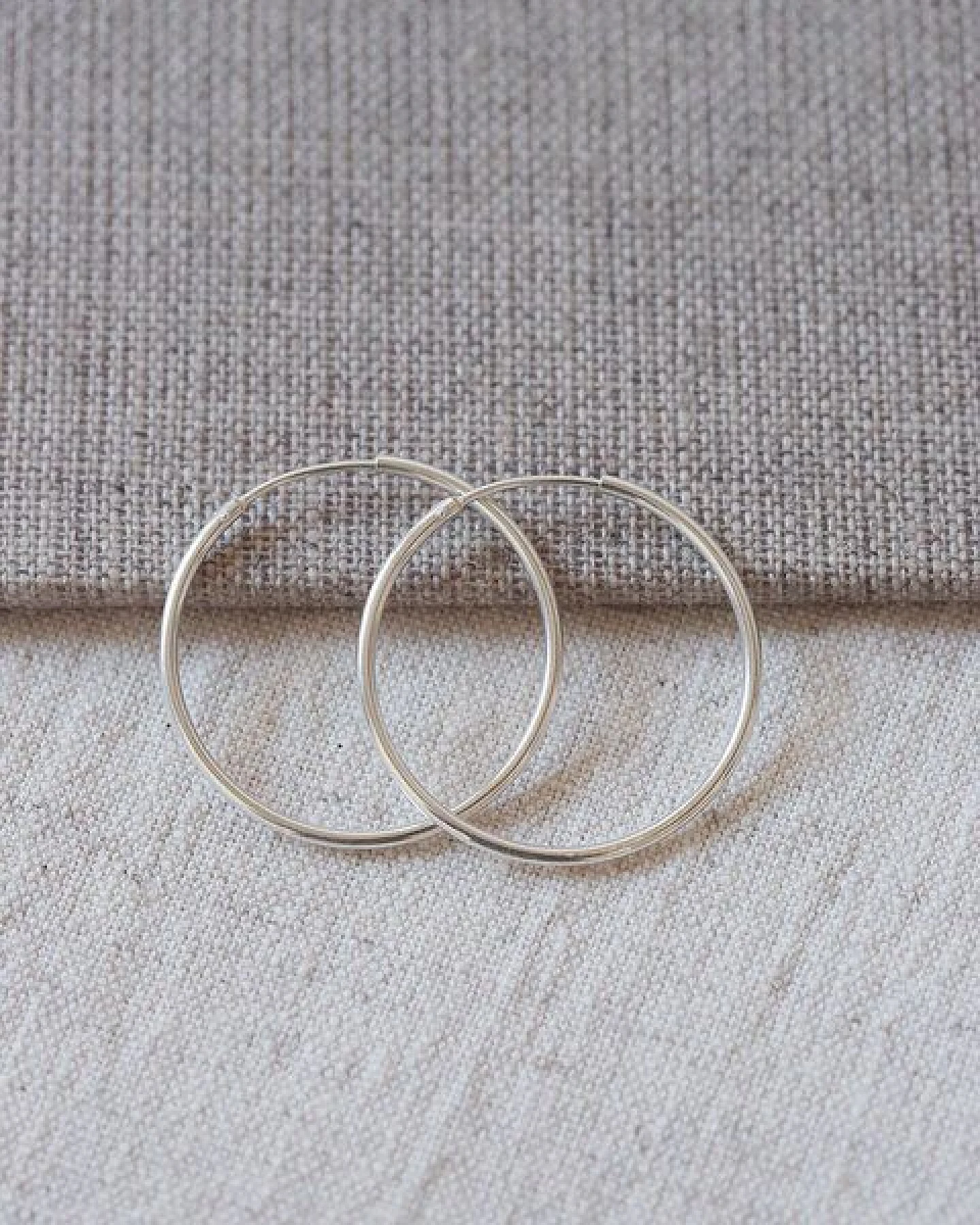 pikfine Minimalistische Creolen "Franka" 3 Größen // silber – Ansicht 3