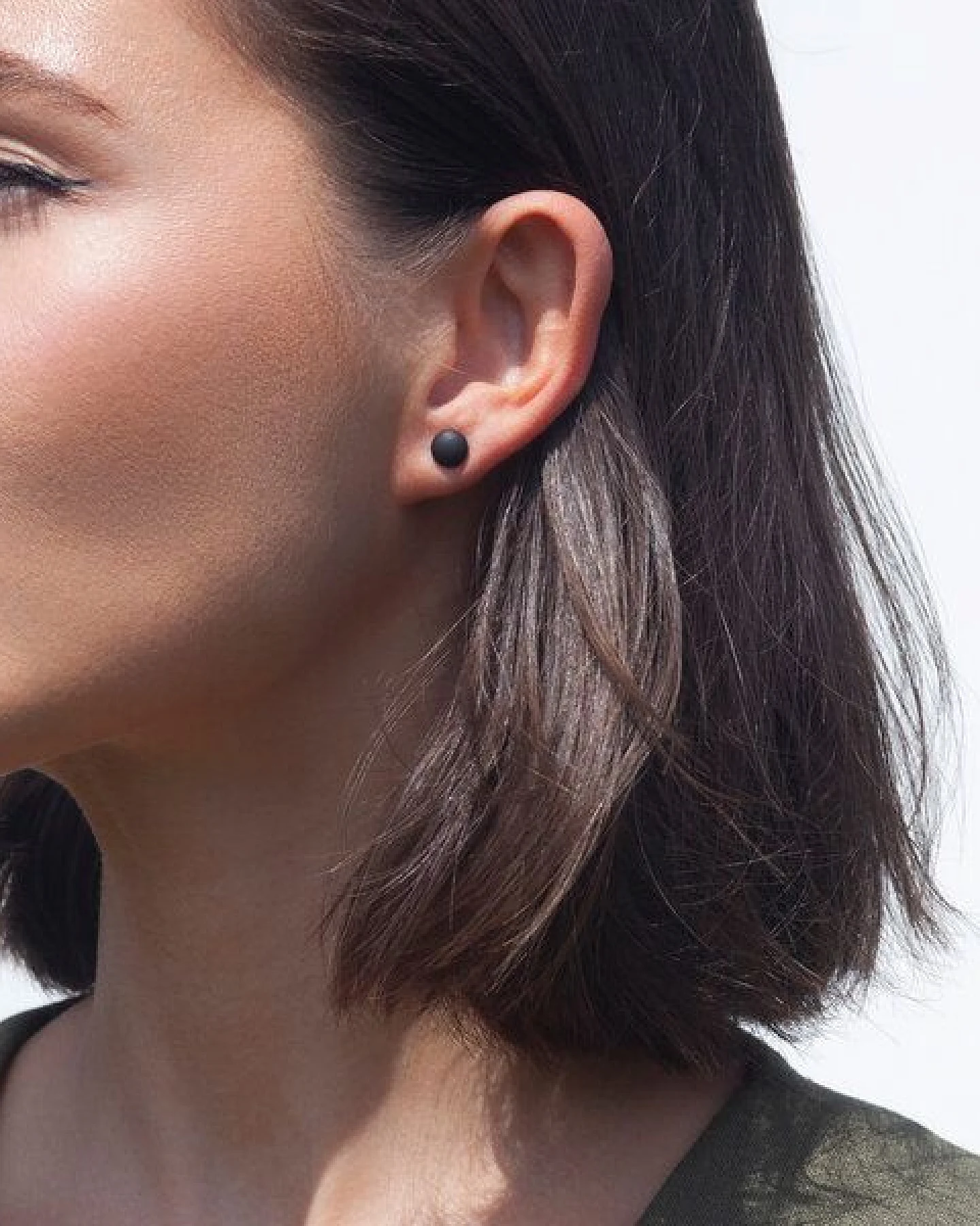 ALEXASCHA Minimalistische Ohrstecker – Ansicht 3
