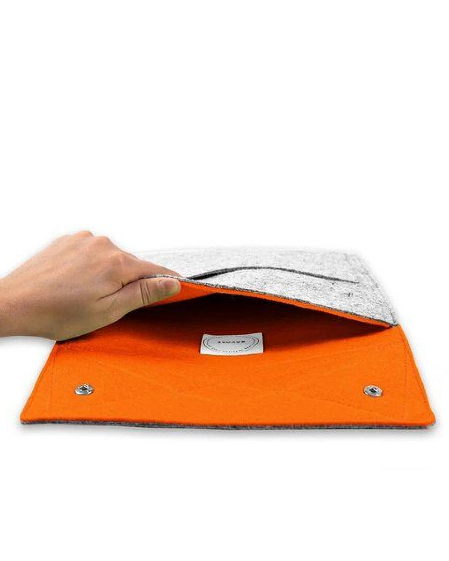 Råvare ENNO L in hellgrau-orange / Tablet- und Laptophülle aus Filz – Ansicht 2