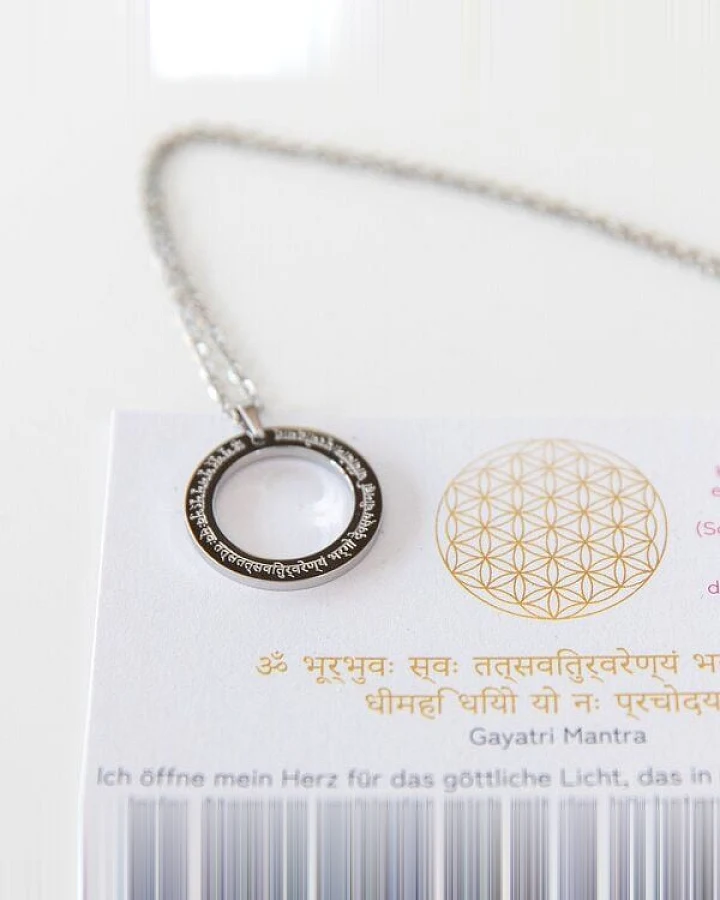 Divasya Mantra Halskette