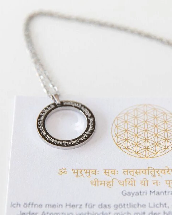 Divasya Mantra Halskette
