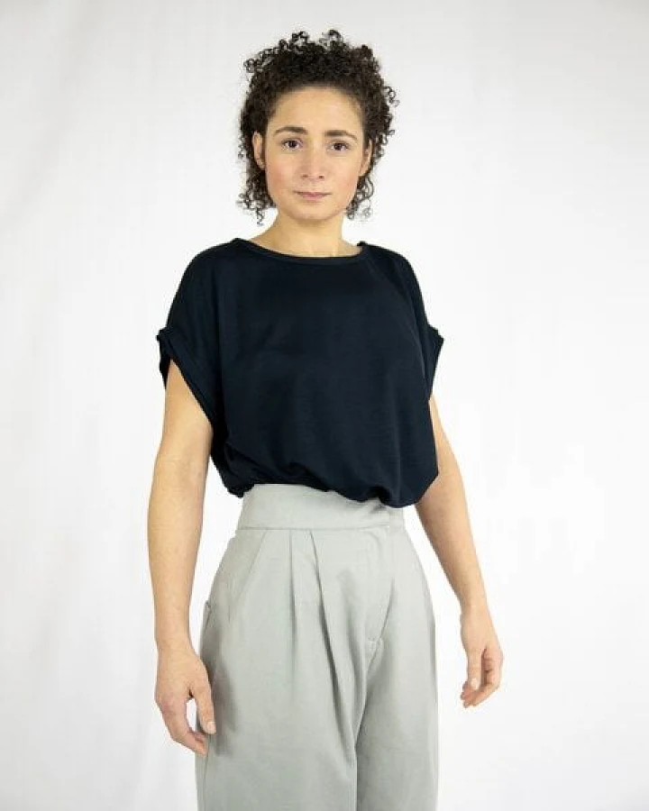 keijn Shirt MARI - Sweatshirt aus Tencel mit Rückenausschnitt