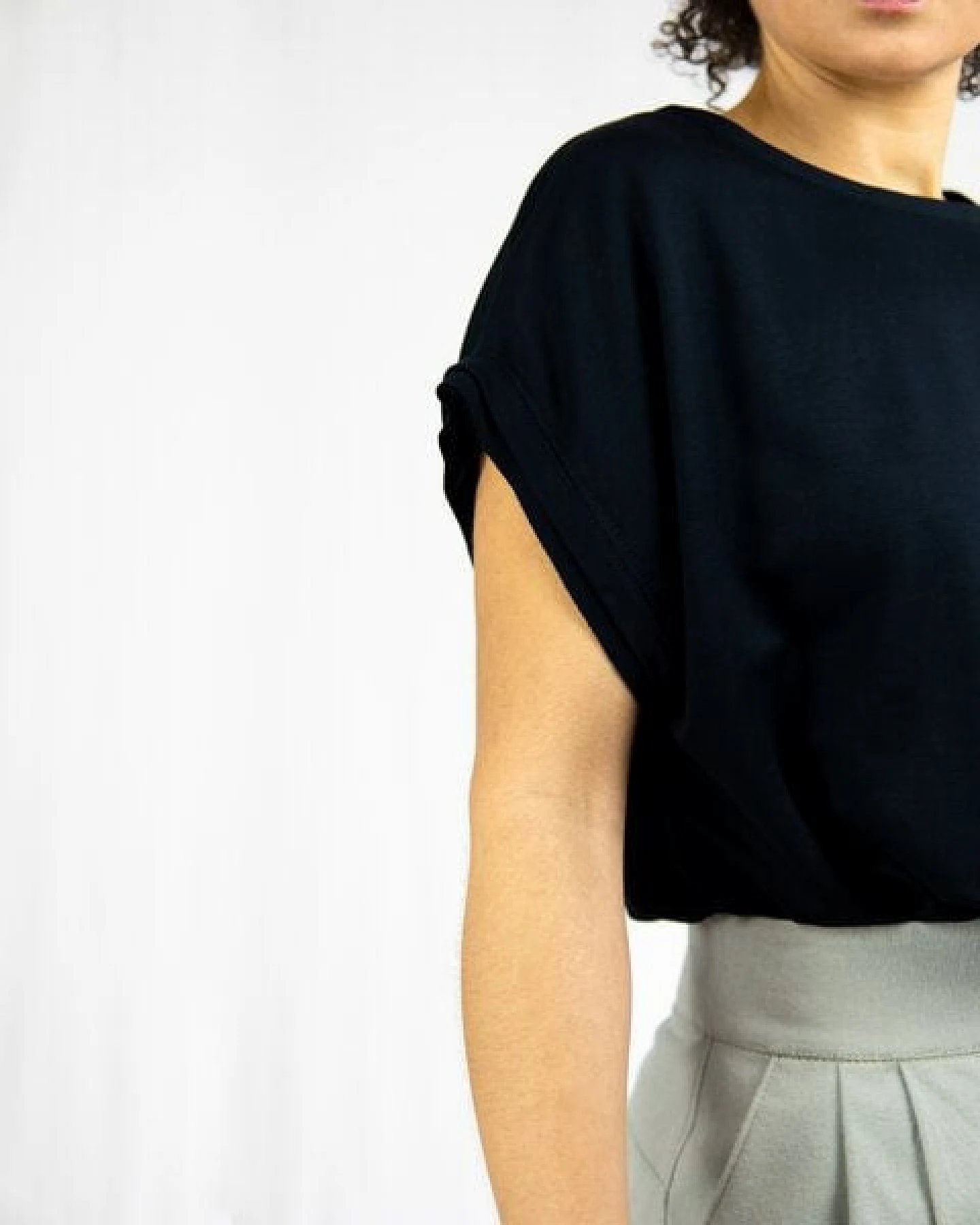 keijn Shirt MARI - Sweatshirt aus Tencel mit Rückenausschnitt – Ansicht 3