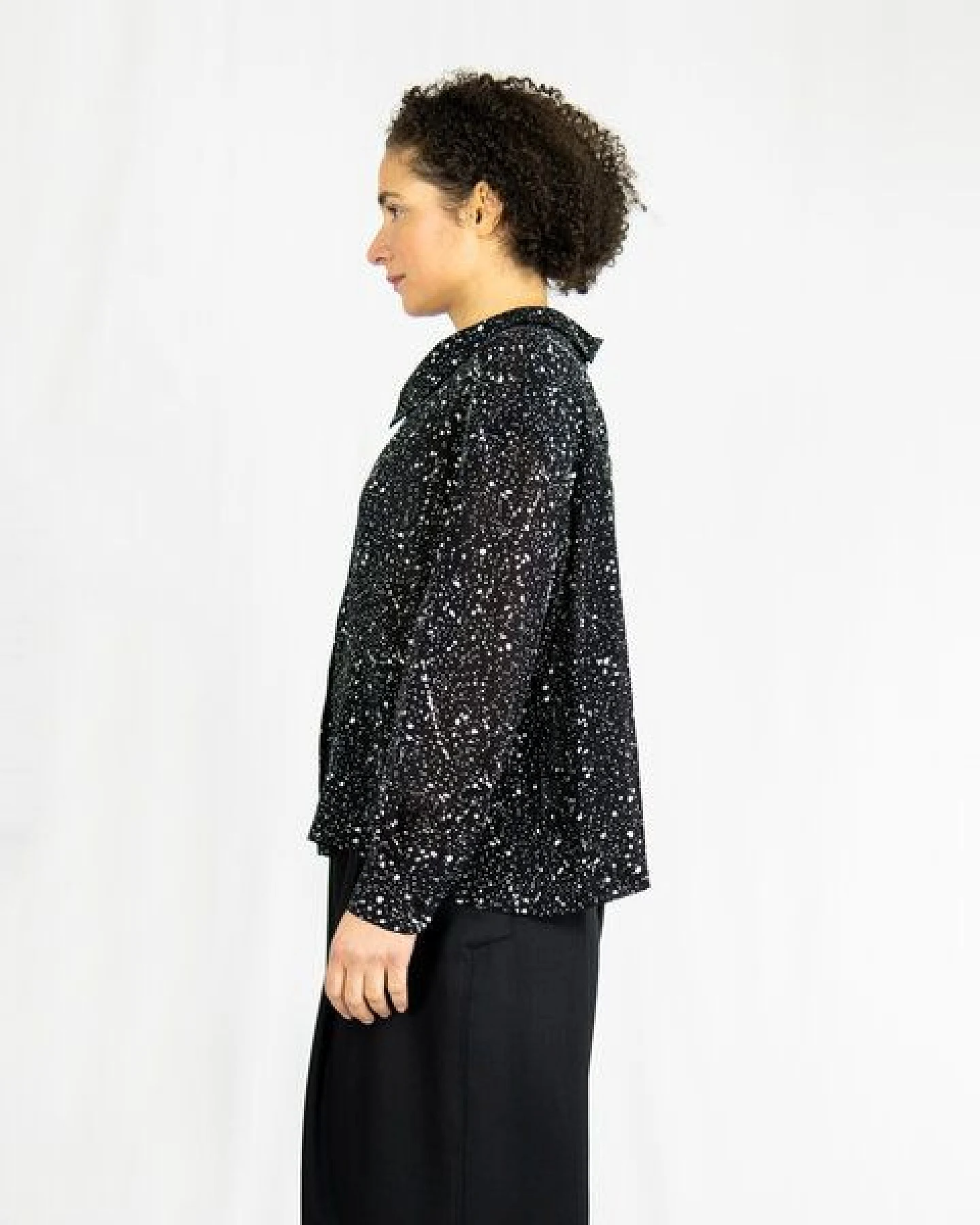 keijn Bluse POLLY – Bluse mit verdeckter Knopfleiste & modernem Kragen – Ansicht 4