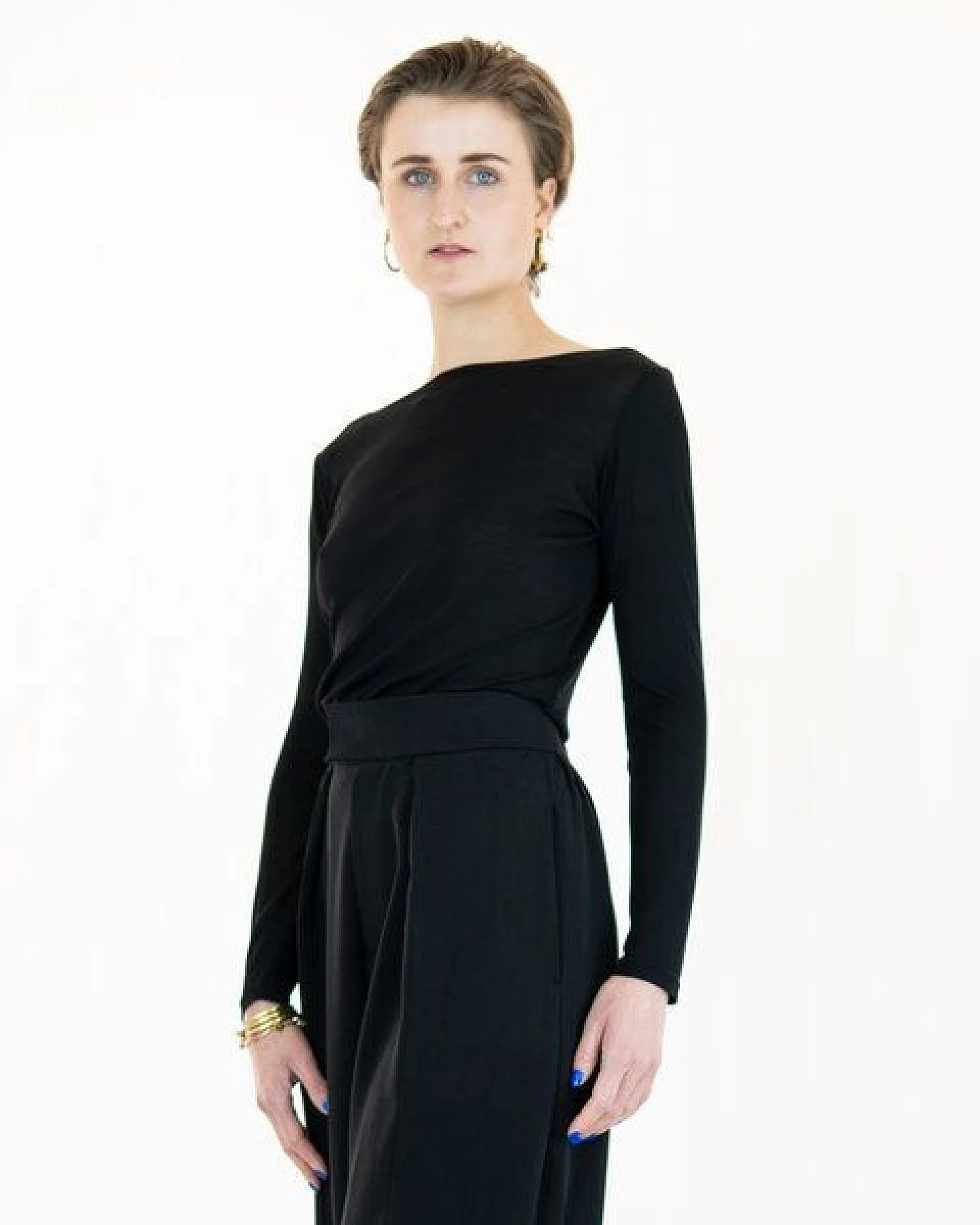keijn Longshirt HASH – Off Shoulder Shirt mit tiefem, gerundeten Rückenausschnitt – Ansicht 2