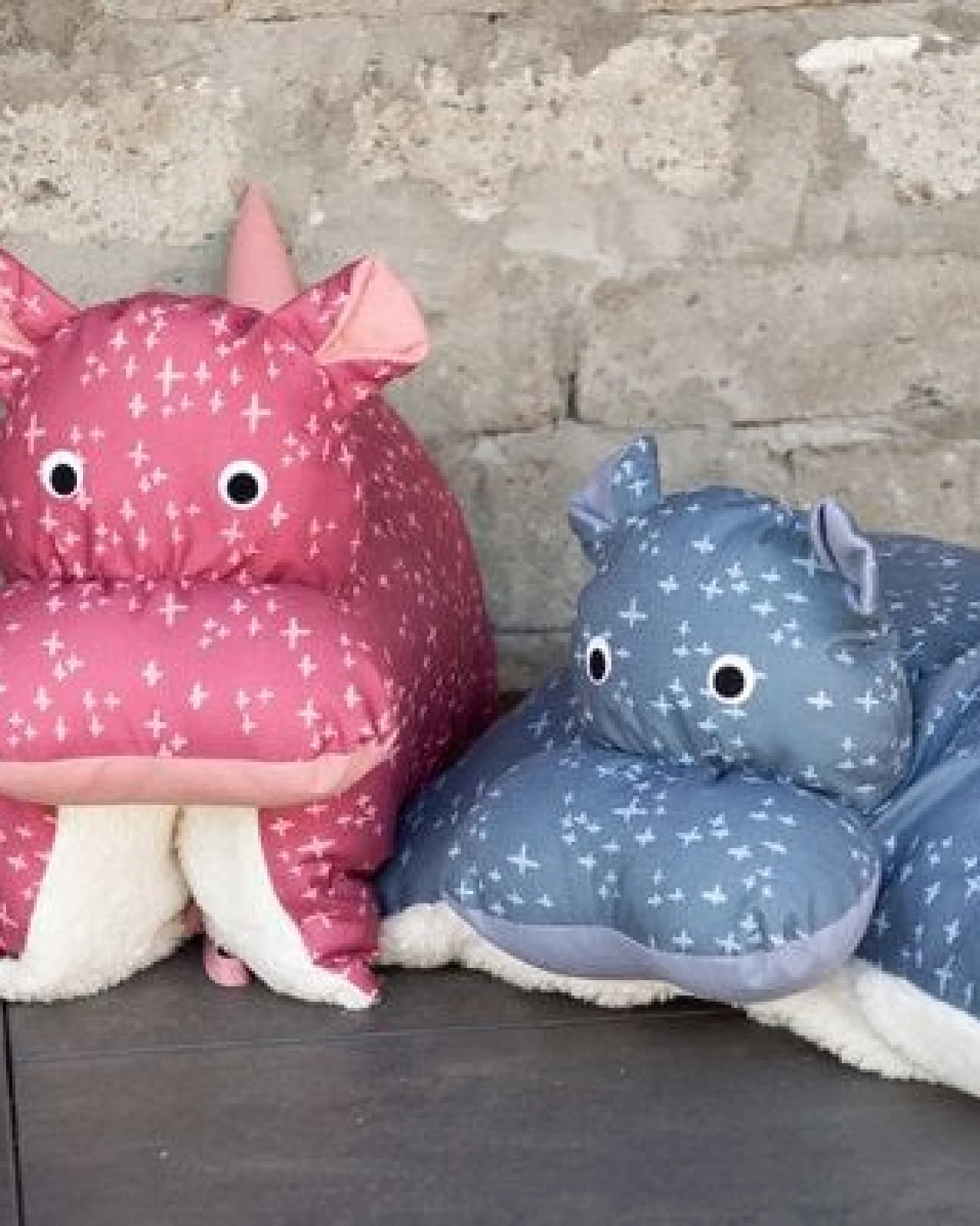 Flosinn Kuscheltierkissen Nilpferd mit Teddyplüsch aus Baumwolle. Personalisierbar – Ansicht 4