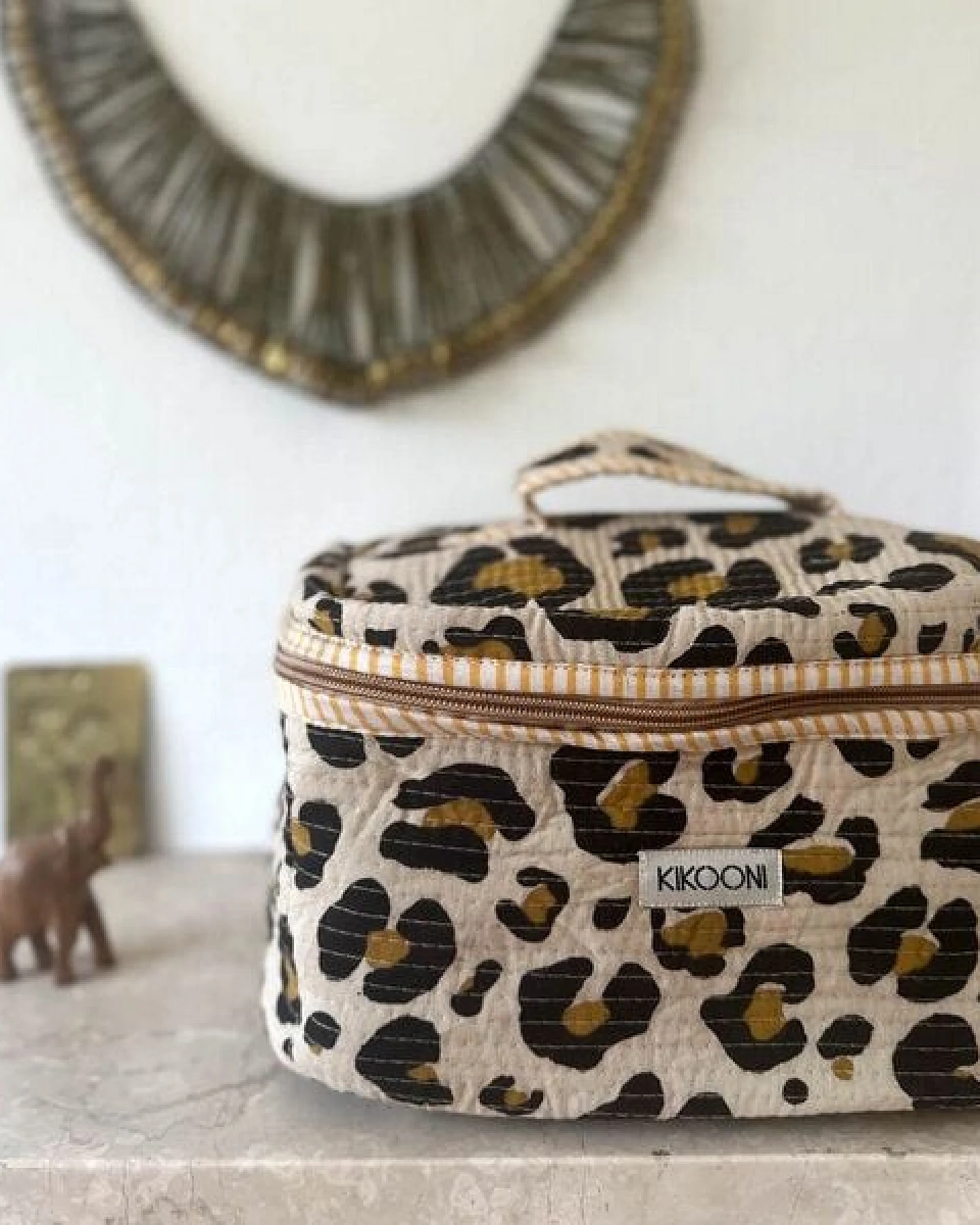 KIKOONI handgefertigte Kosmetiktasche "BIG BEAUTY" – Ansicht 4