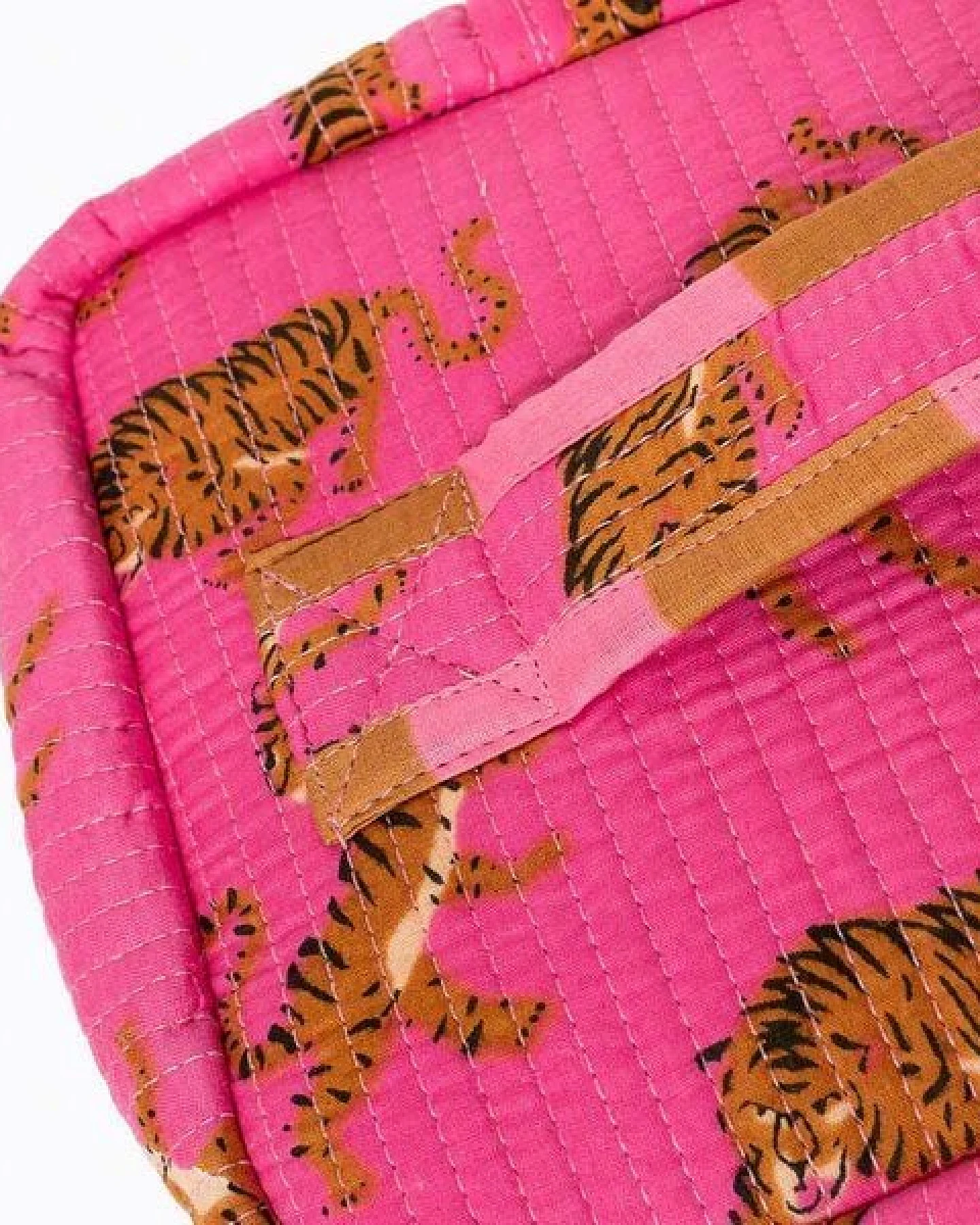 KIKOONI handgefertigte Kosmetiktasche "BIG BEAUTY" – Ansicht 4
