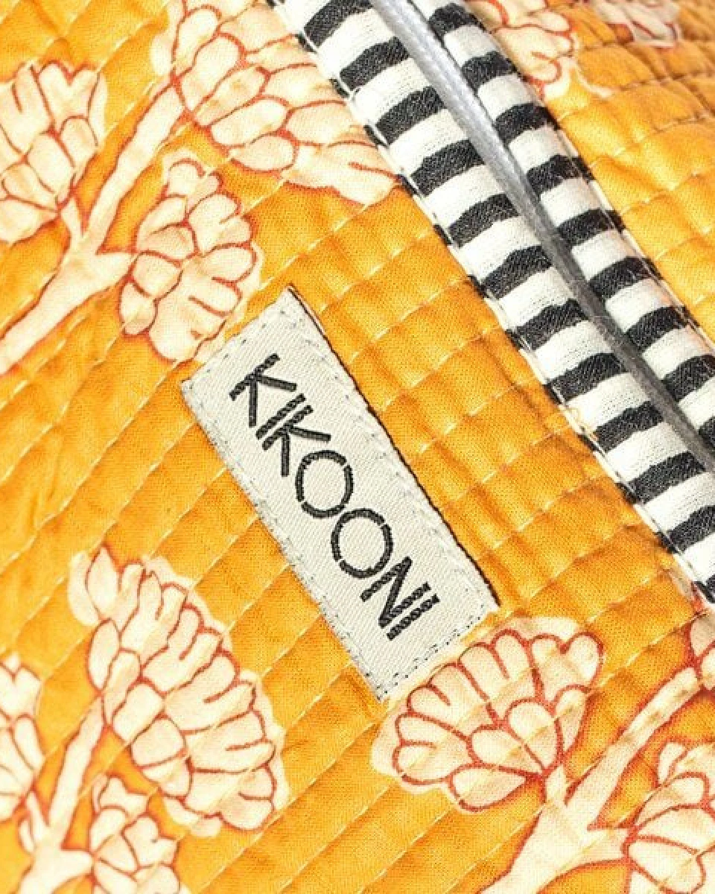 KIKOONI handgefertigte Kosmetiktasche "Mystic Flower" – Ansicht 4