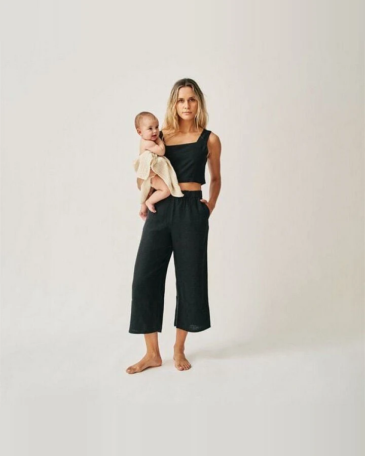 The Mama Set Leinen-Crop-Top „The Linen Crop Top“ Sanft fallendes Crop-Top aus 100 % Leinen für die Schwangerschaft & darüber hinaus