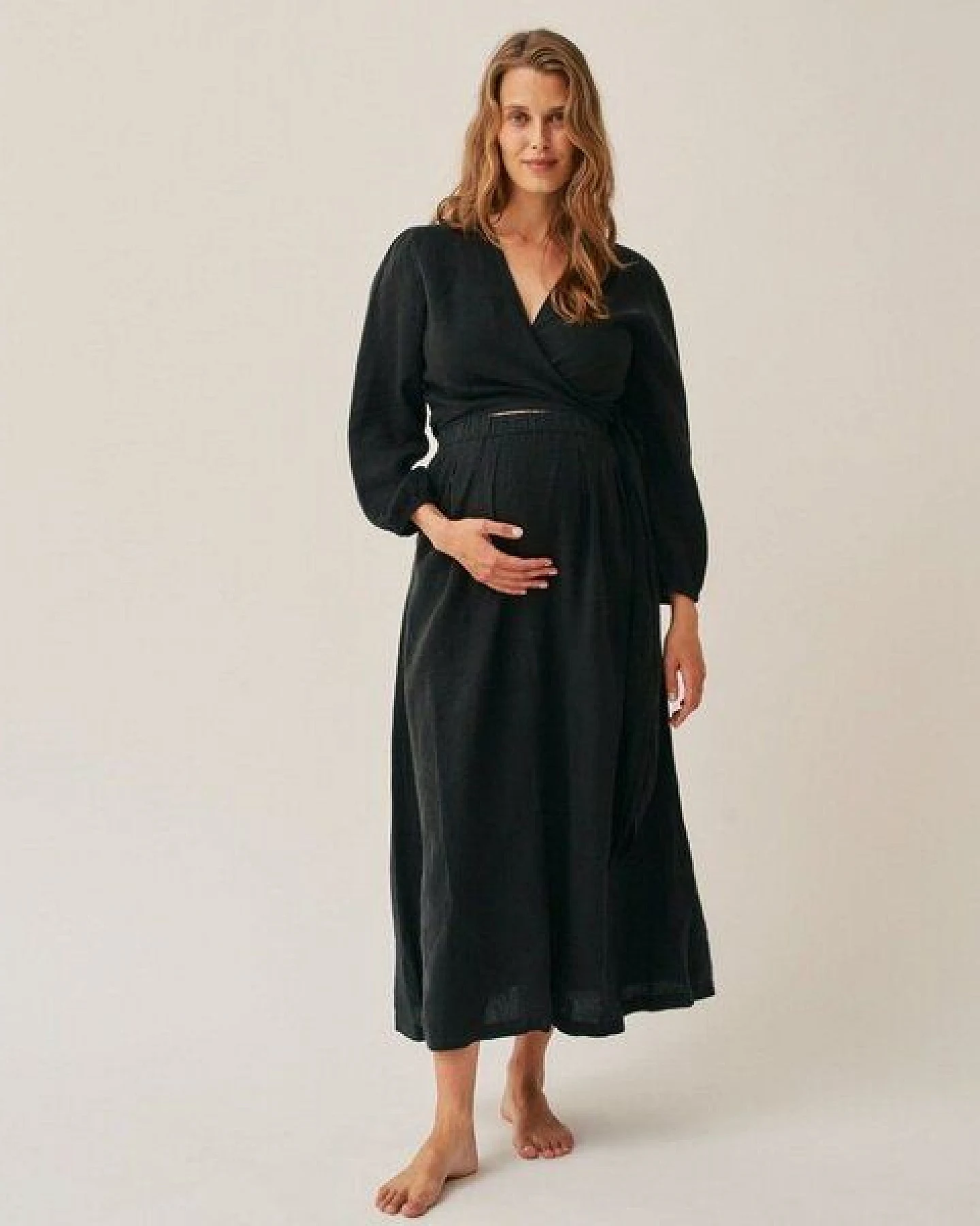 The Mama Set Leinen-Wickelkleid „The Linen Wrap Dress“ Elegantes Wickelkleid aus 100 % Leinen für Schwangerschaft & Stillzeit – Ansicht 2