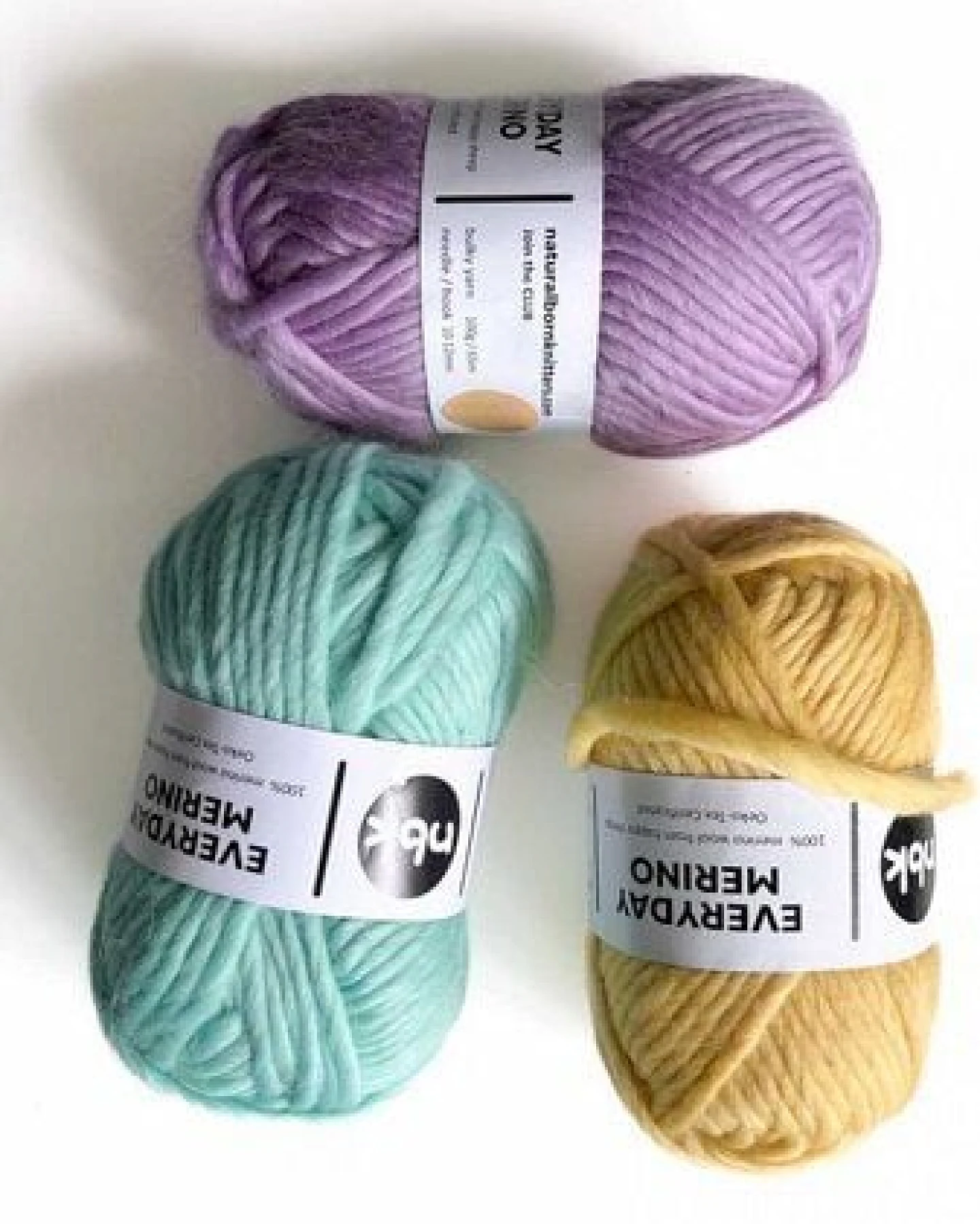 PANAPUFA Merino-Seidengarn Wolle – Ansicht 2