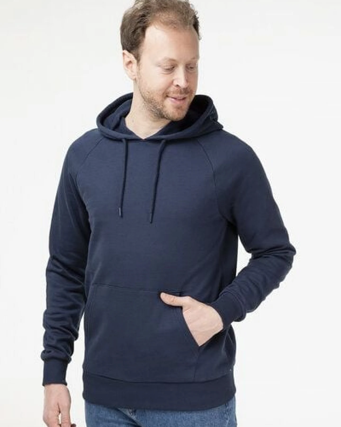 Evermind Unisex Raglan Hoodie aus Bio-Baumwolle – Ansicht 4