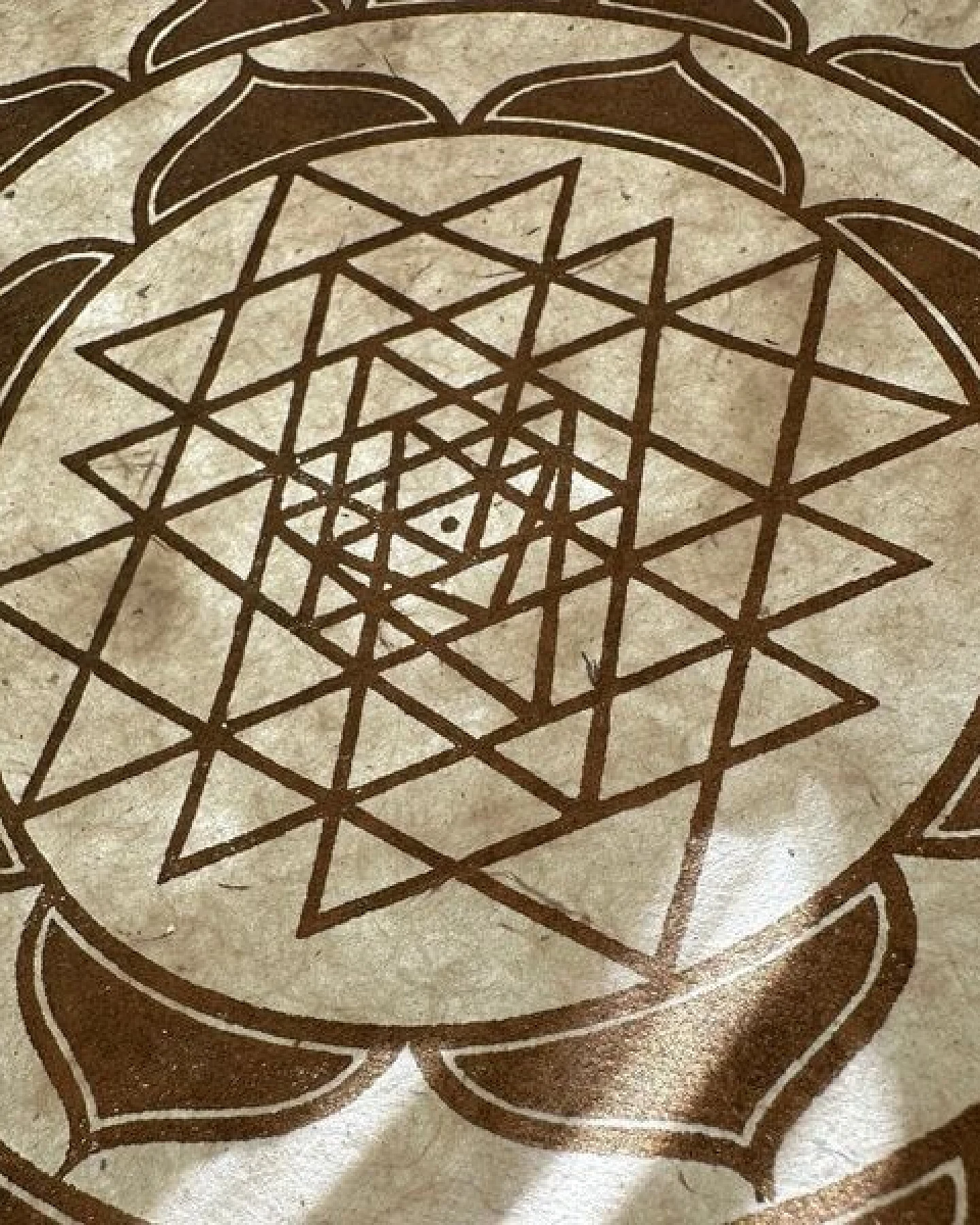 Veskor Cassiopeia SRI YANTRA Lotus Linoldruck – Ansicht 4