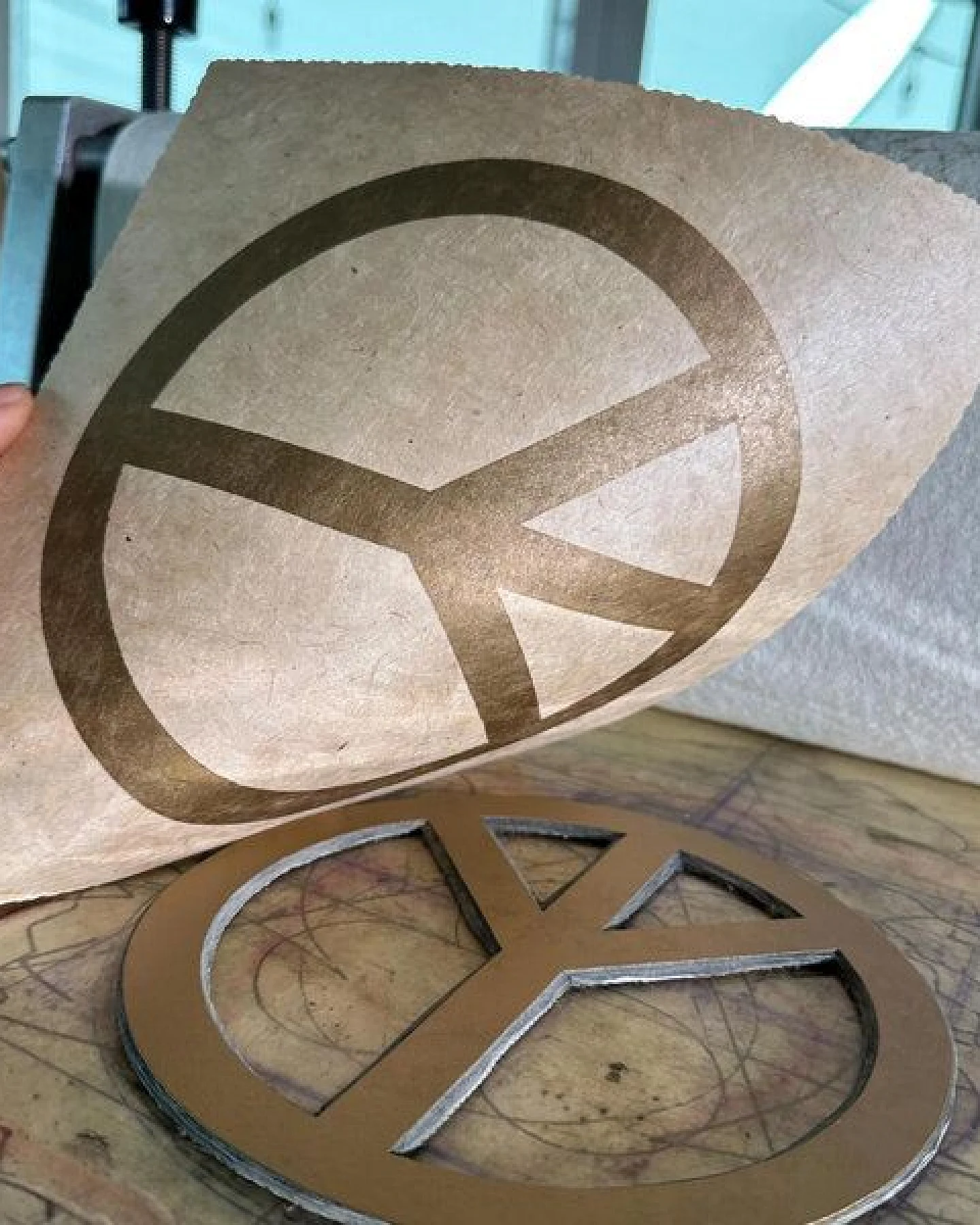 Veskor Cassiopeia THE REAL PEACE SIGN Linoldruck – Ansicht 2