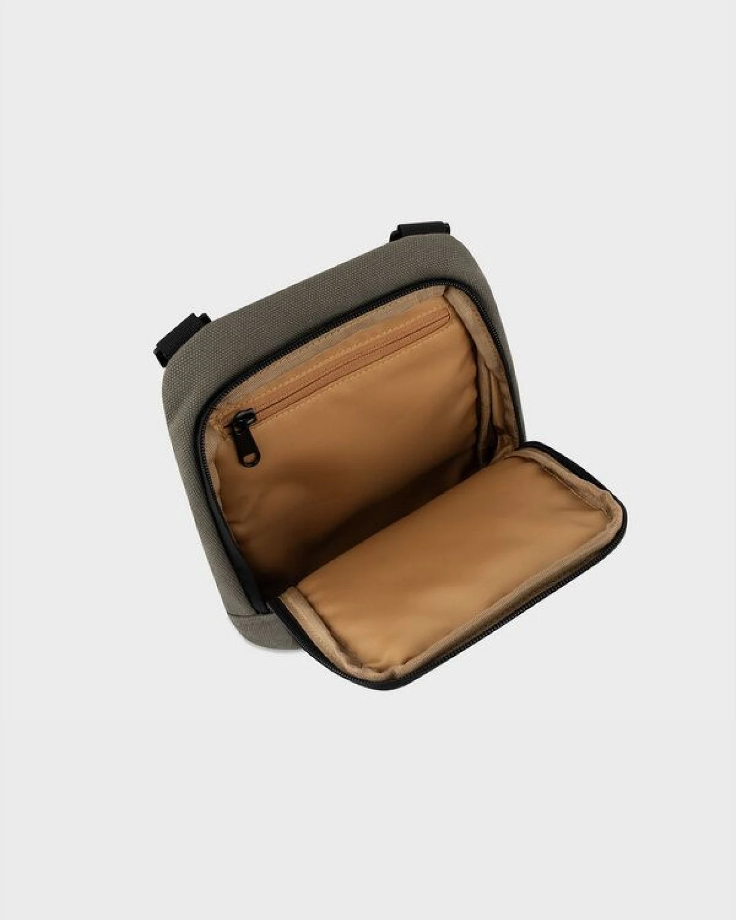 8000Kicks Front-/Schultertasche – Dunkelgrün, Ganz in Schwarz, Schwarz und Beige & Grün – Ansicht 4