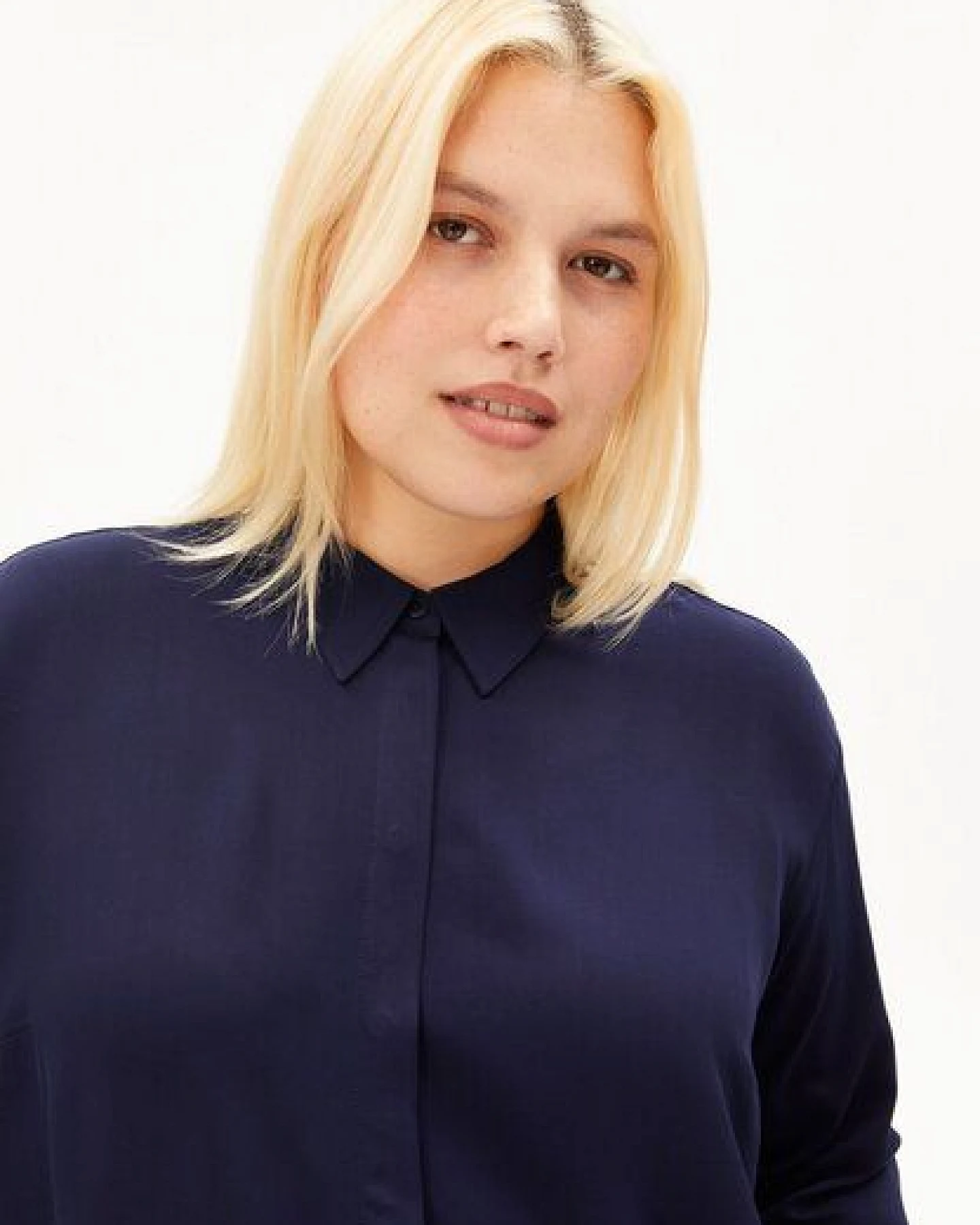 ARMEDANGELS LARISAANA Damen Bluse aus LENZING ECOVERO Viskose – Ansicht 3