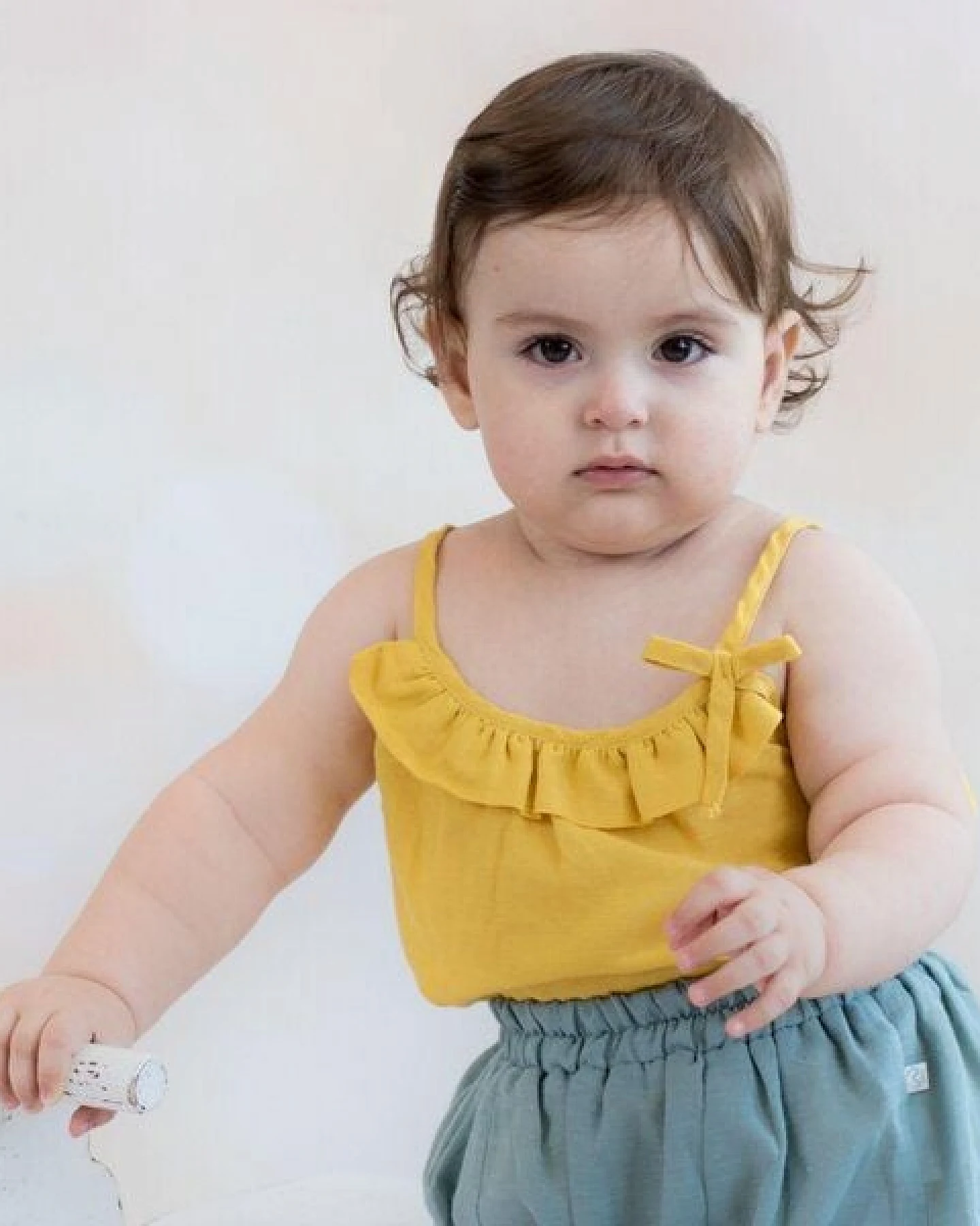 OrganicEra Bio-Hanf-Baby-Bodysuit mit Rüschen – Ansicht 3