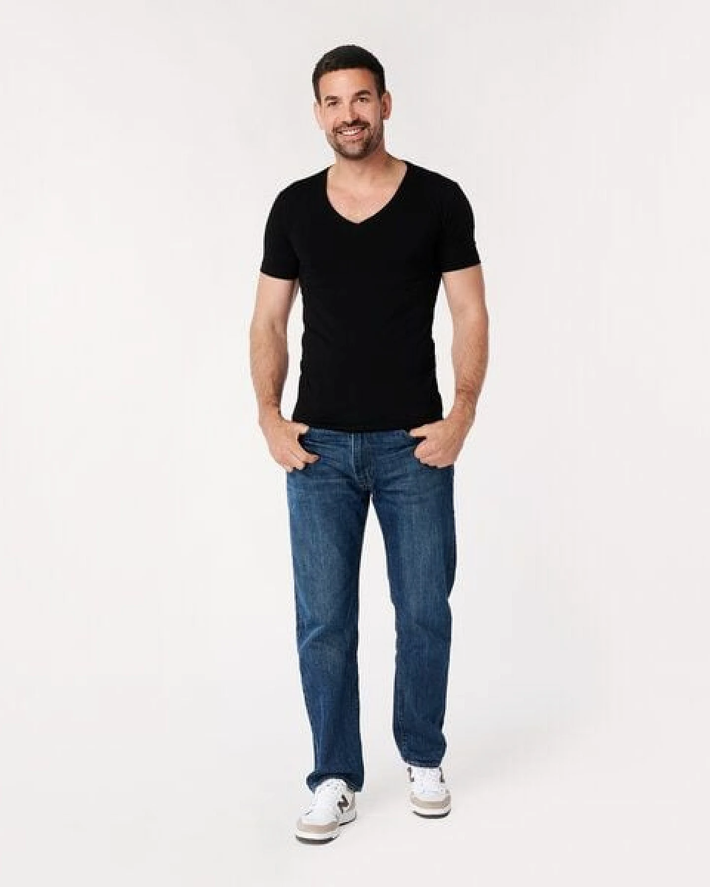 SKOT Fashion Nachhaltige T-Shirt 2-pack / Herren / Tief V-neck / Schwarz – Ansicht 3