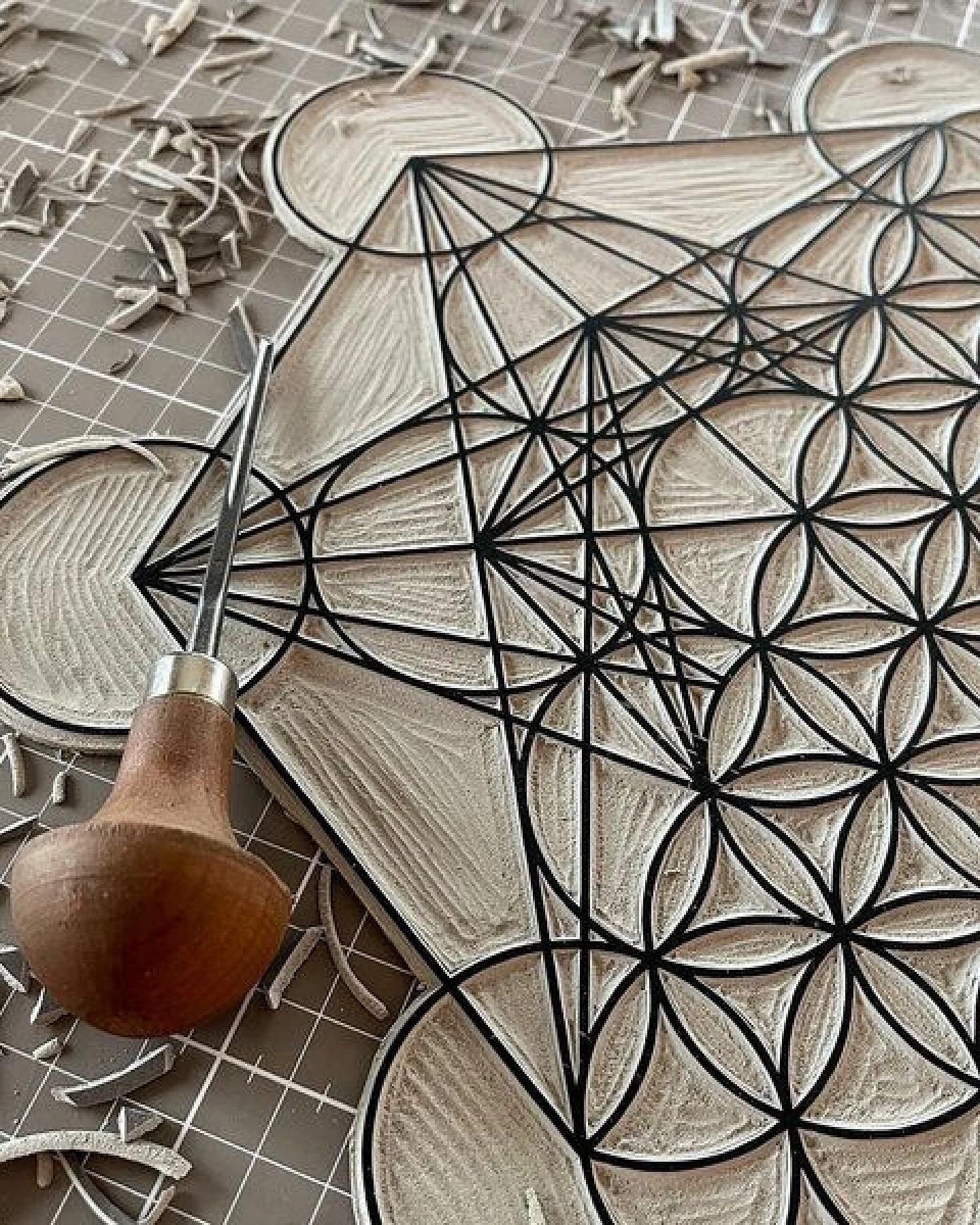 Veskor Cassiopeia METAFLOWER Heilige Geometrie Linoldruck – Ansicht 4