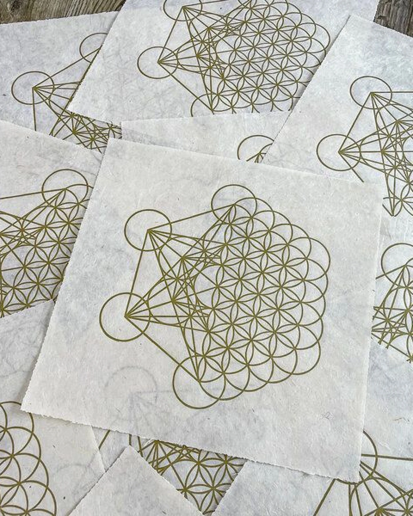 Veskor Cassiopeia METAFLOWER Heilige Geometrie Linoldruck – Ansicht 2