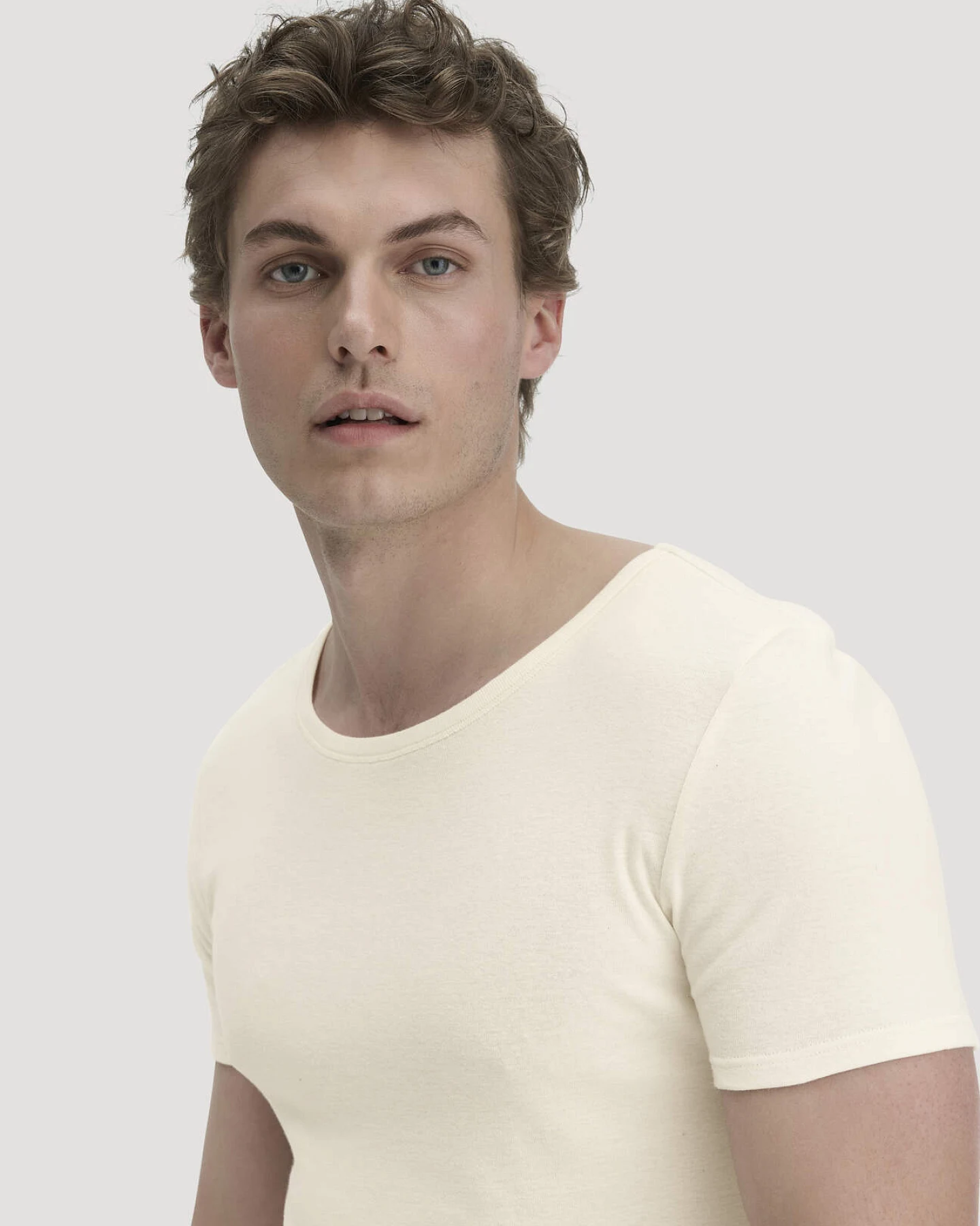 hessnatur Herren T-Shirt im 2er-Pack PURE NATURE aus Bio-Baumwolle - natur - Größe 4 = S – Ansicht 2