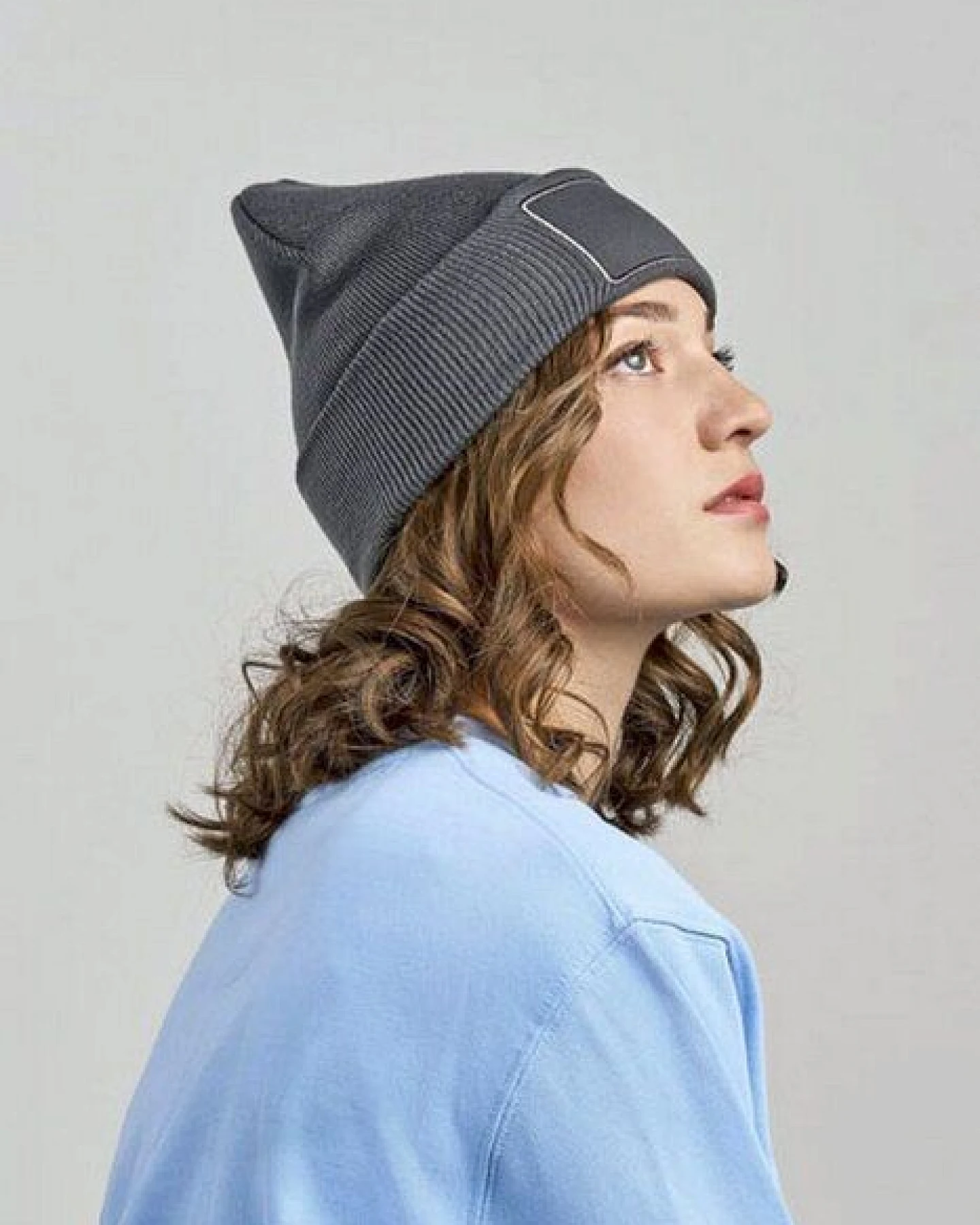 Atlantis Headwear Atlantis Wind Beanie Mütze mit unbedruckten Aufnäher – Ansicht 2