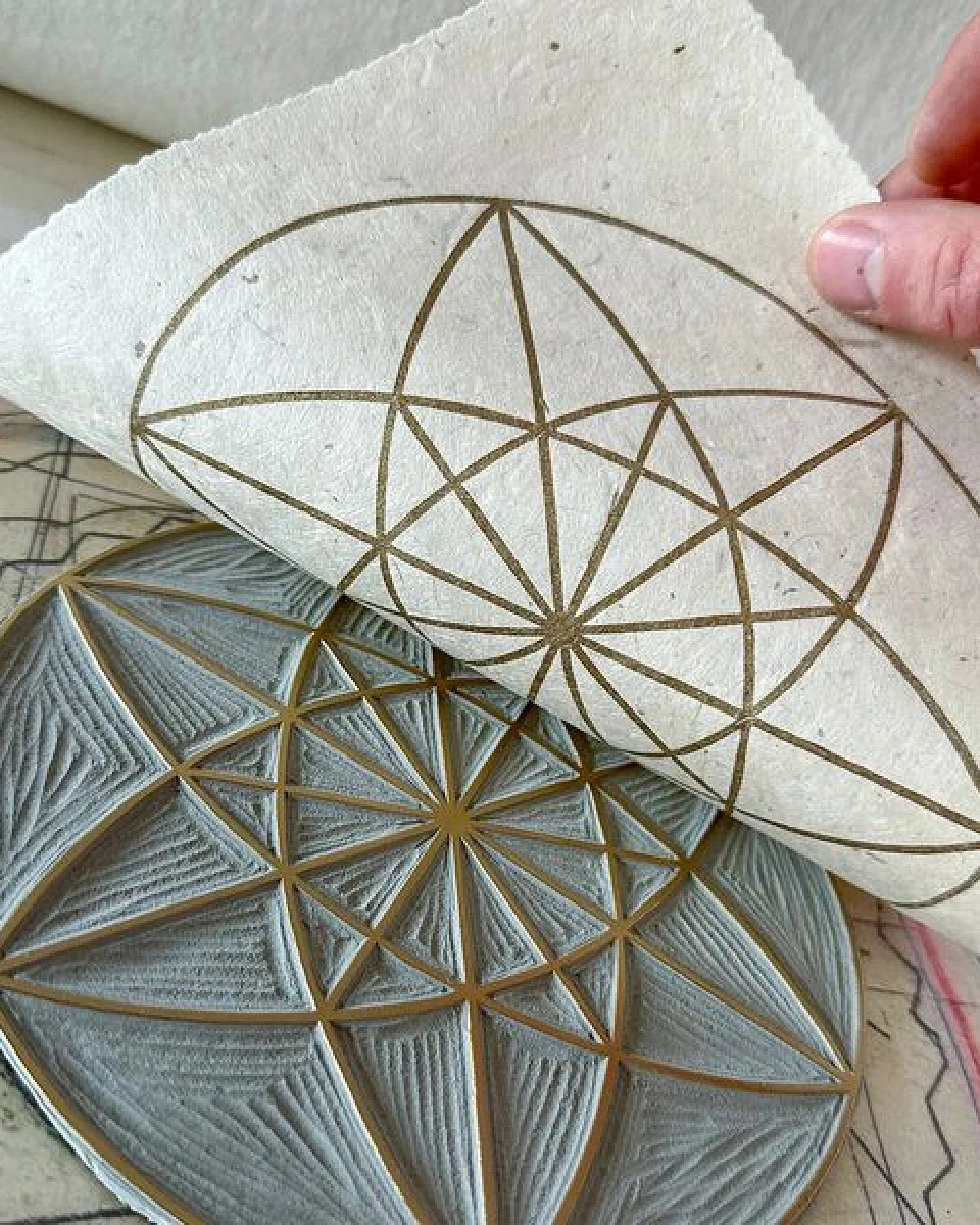 Veskor Cassiopeia VEKTOR EQUILIBRIUM II Heilige Geometrie Linoldruck – Ansicht 3
