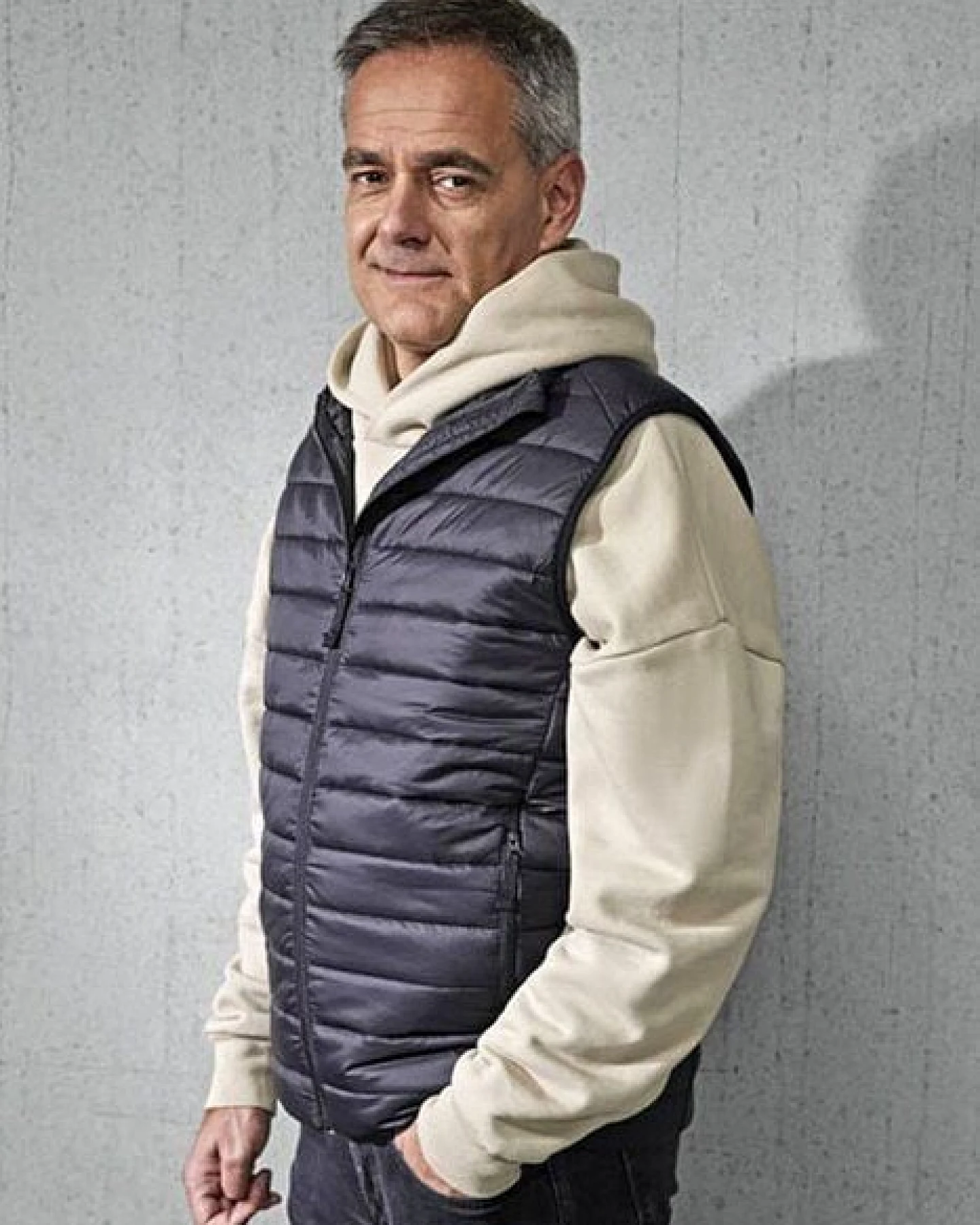 B&C BE INSPIRED Unisex Bodywarmer Weste Stehkragen ohne Kapuze Wasserabweisend bis Gr. 4XL – Ansicht 2
