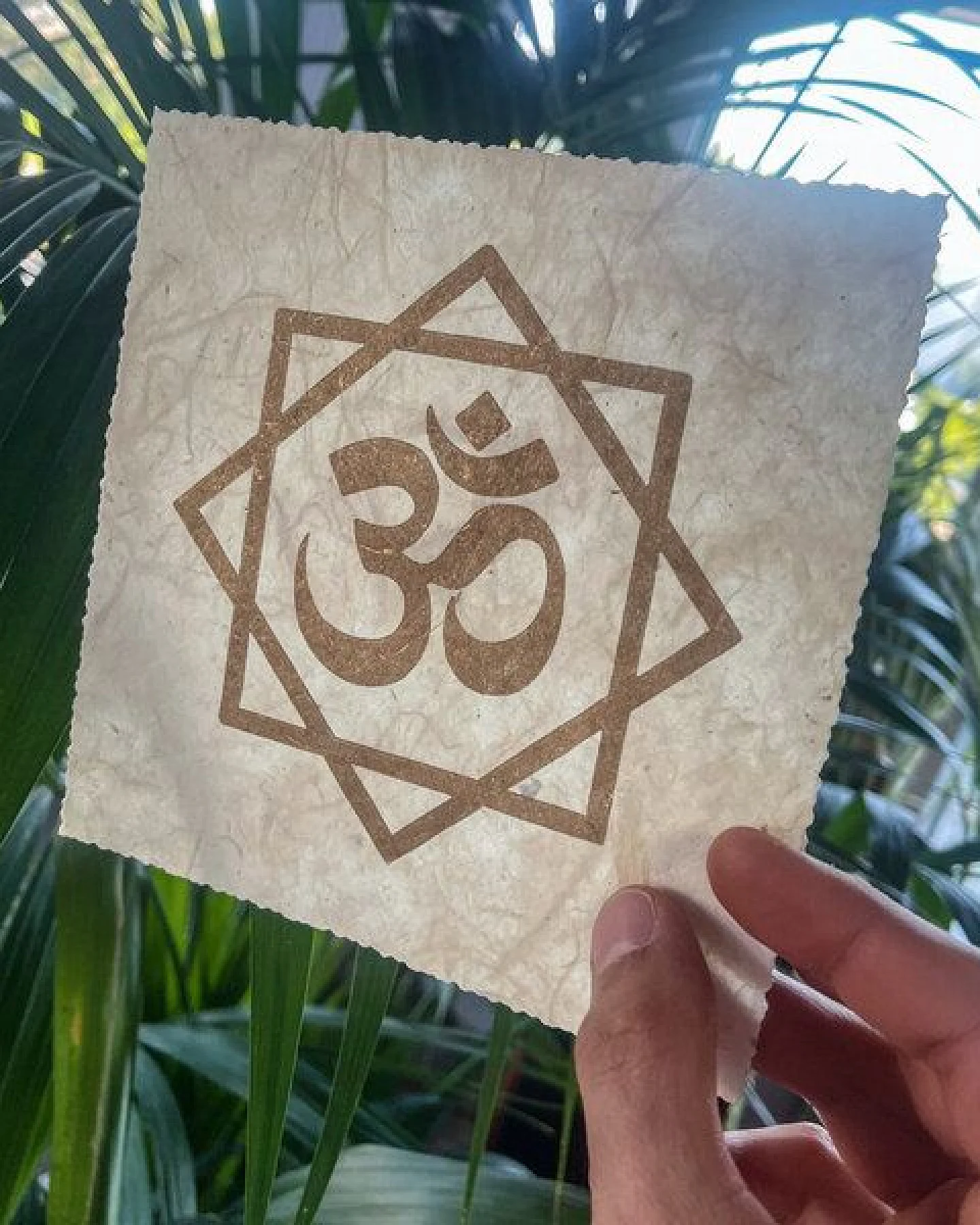 Veskor Cassiopeia OM (AUM) Symbol Linoldruck – Ansicht 3