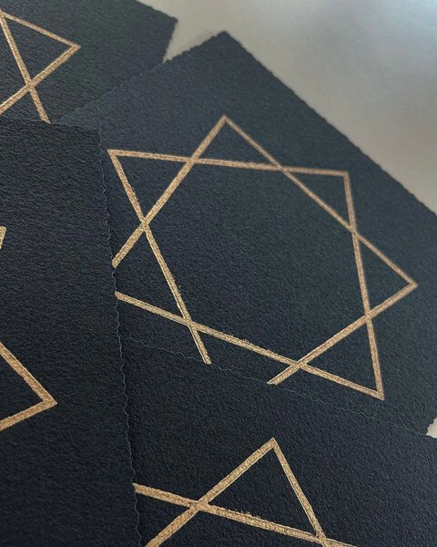 Veskor Cassiopeia HEPTAGRAMM (7/2) Heilige Geometrie Linoldruck – Ansicht 3