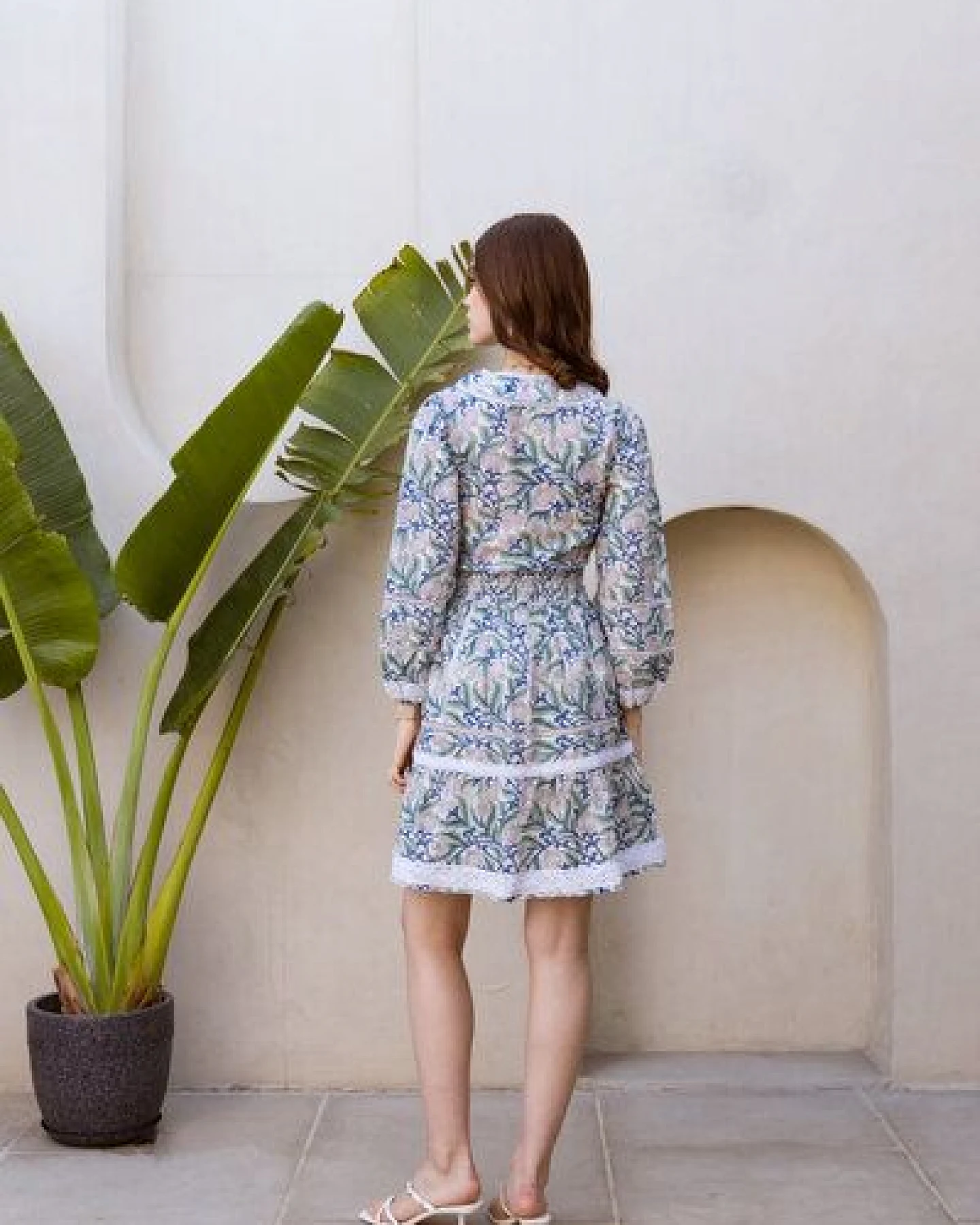 Haus of Namaste Kniekurzes Kleid 'Ira' aus Bio-Baumwolle – handbedruckt mit veganen Farben & Spitze – Ansicht 4